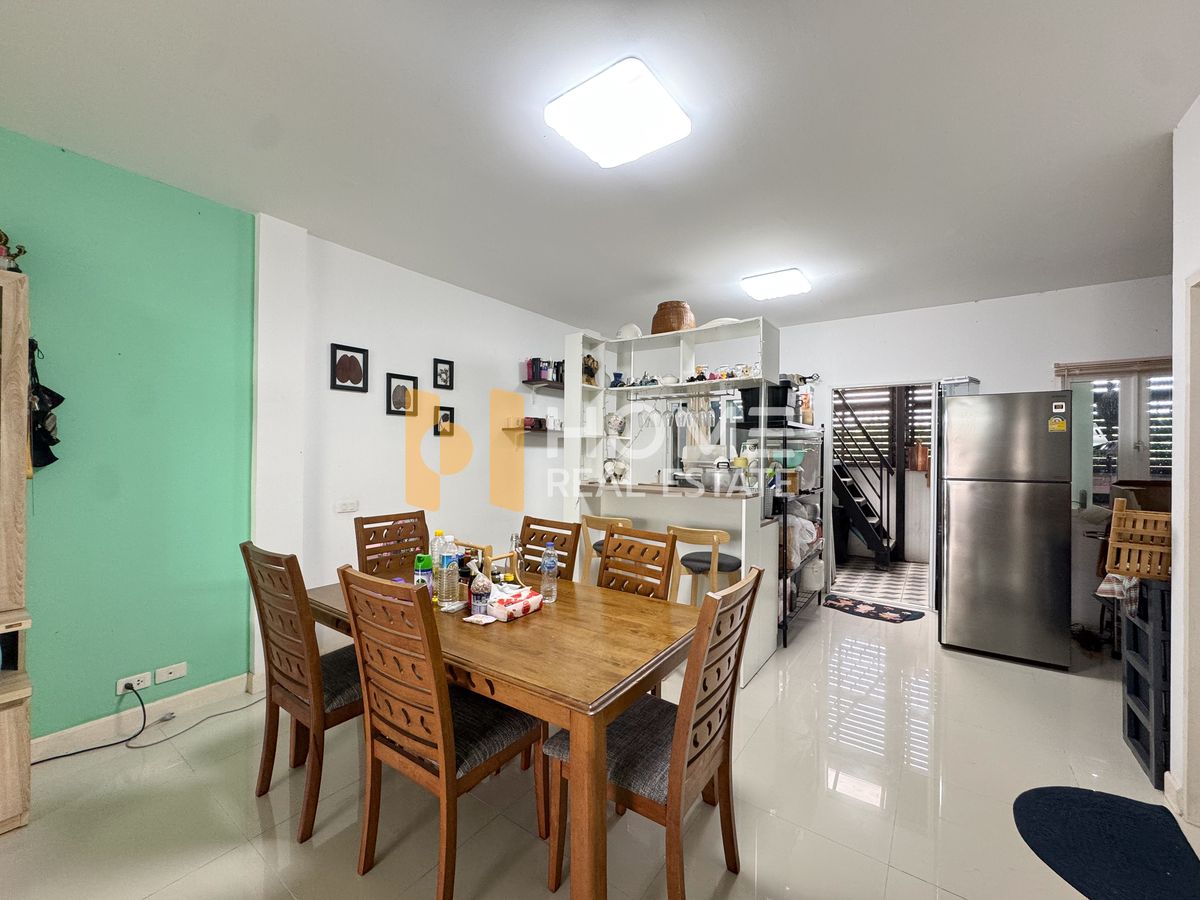 ขายทาวน์โฮมพัฒนาการ ศรีนครินทร์ : เดอ สยาม สวนหลวง ร.9 / 3 ห้องนอน (ขาย), De Siam Suanluang Rama 9 / 3 Bedrooms (FOR SALE) FON034