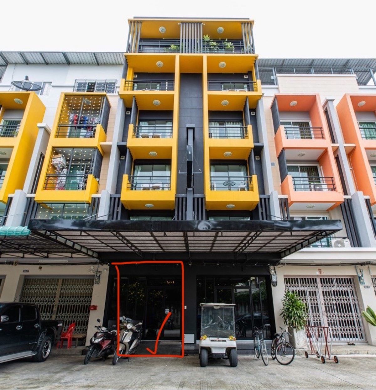 ให้เช่าสำนักงานท่าพระ ตลาดพลู วุฒากาศ : ห้องว่างให้เช่าเป็นสำนักงาน หรือสต๊อคสินค้า ขนาด 4X 8ม. พื้นที่32 ตรว. พร้อมแอร์ มีที่จอดรถ ใกล้ BTS/MRTบางหว้า ซ.เพชรเกษม42