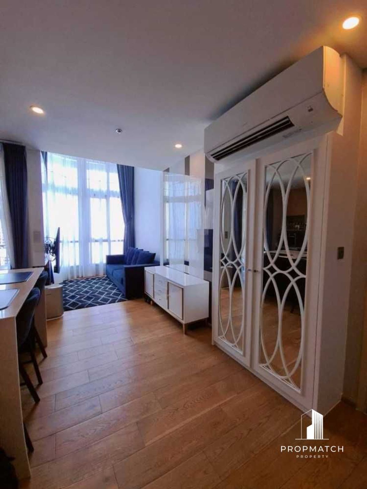 ขายคอนโดราชเทวี พญาไท : ✨Flash Deal ✨Q Chidlom ( Duplex1Bed 2Bath 65SQM.) พร้อมอยู่ ! เพียง 11,500,000 บาท Tel.0981315848 @propmatch
