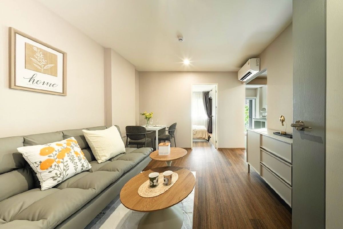 For SaleCondoEakachai, Bang Bon : Lumphini Condo Condo Town Ekachai 48, near BTS Wutthakat, beautiful, complete, one place, ready to get in a special price! Size 34 sqm. Large room, kitchen, good atmosphere, central, complete price! Convenient transportation next to Ekachai Road, Bang Bon
