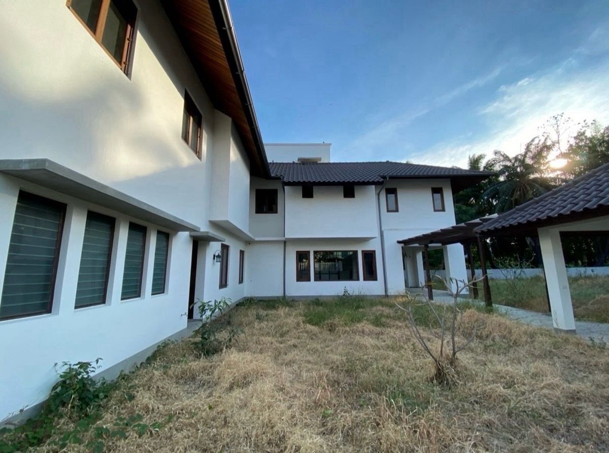 ขายบ้านวิภาวดี ดอนเมือง หลักสี่ : 📢👇บ้านย่านแจ้งวัฒนะ ในพื้นที่ใหญ่เกือบไร่ ใช้ไม้สักทั้งหลัง ไม่เคยพักอาศัย ใกล้จุดขึ้นลงทางด่วน 