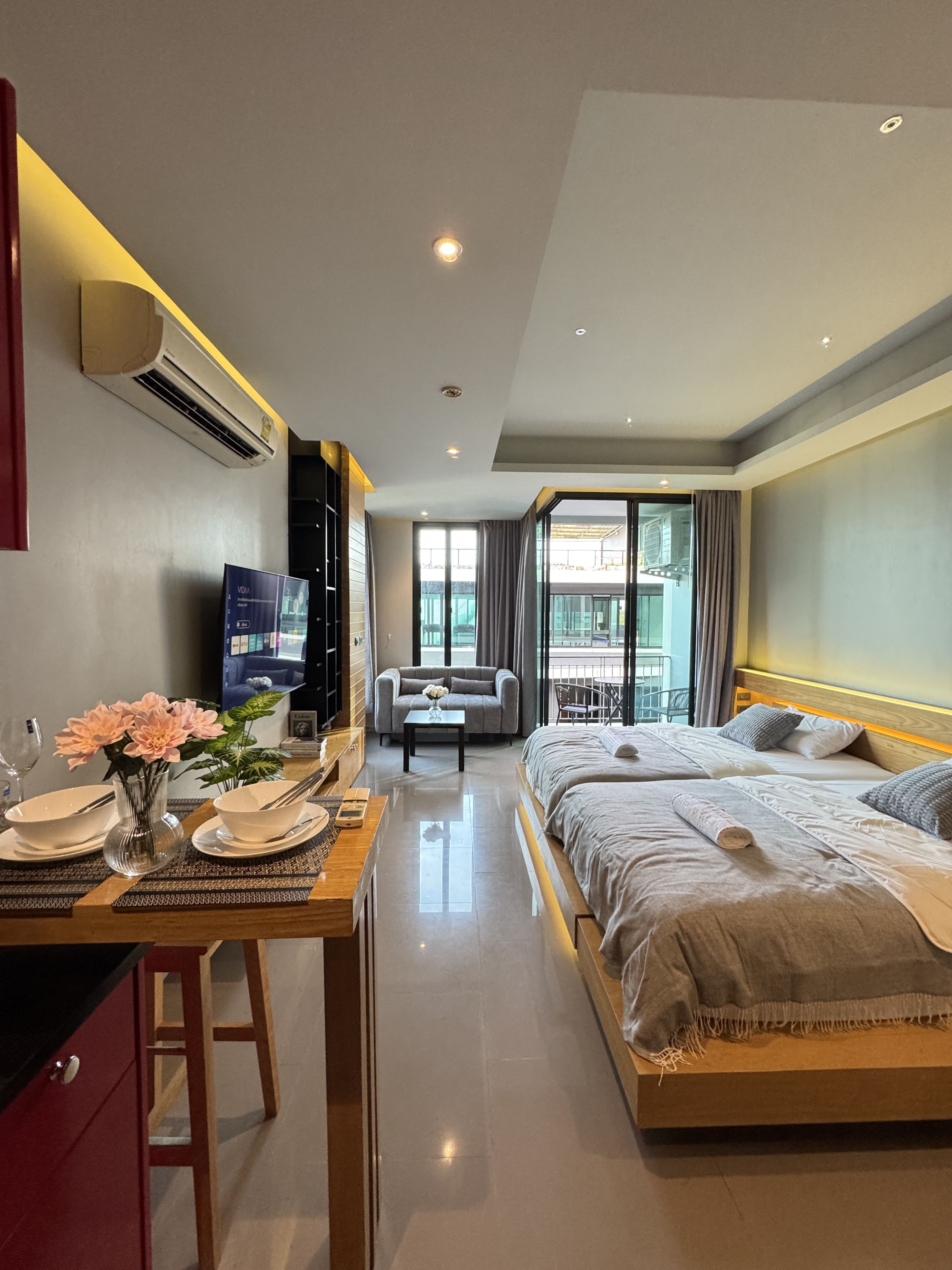 ขายคอนโดภูเก็ต : Perfect for living or investment – just 1 km from Nai Harn U5628287