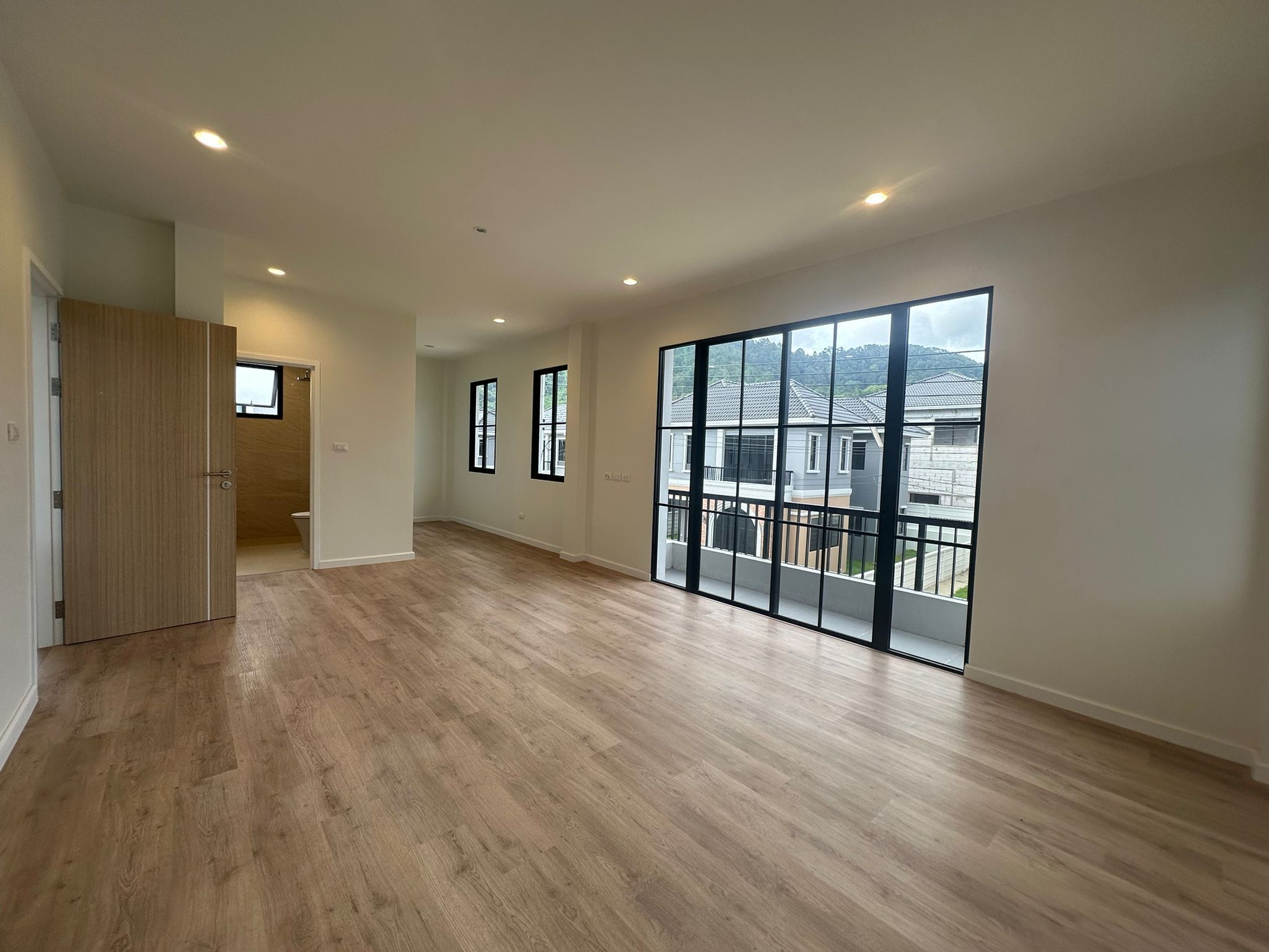 ขายบ้านภูเก็ต : 3 Bedroom for Sale at Crown Estate KoKaeo in Phuket U5629576
