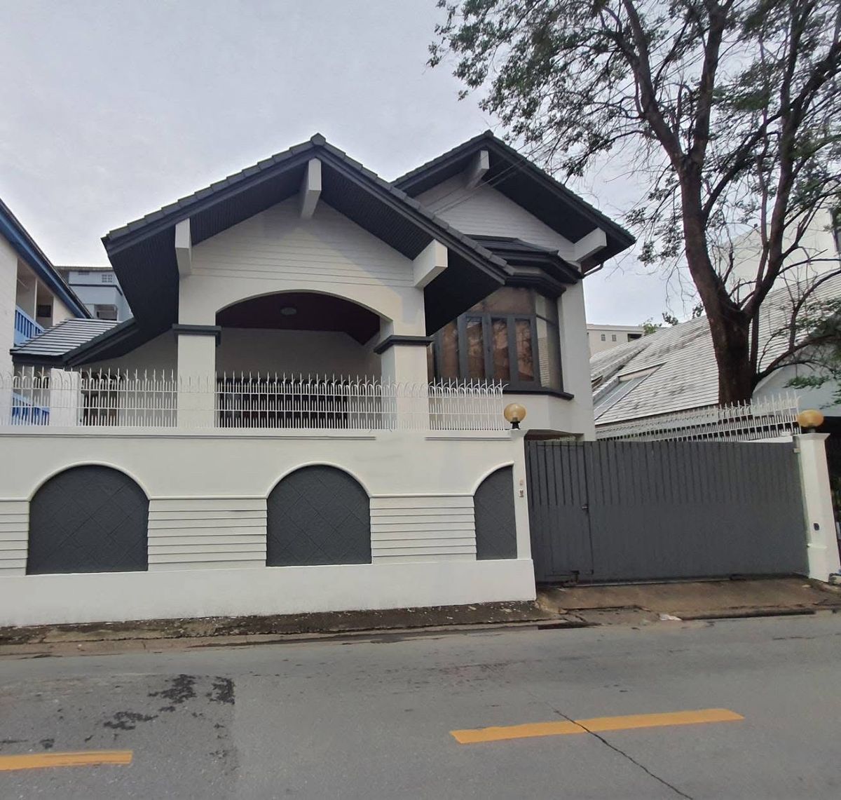ให้เช่าบ้านเกษตรศาสตร์ รัชโยธิน : ให้เช่าบ้านเดี่ยว/โฮมออฟฟิศ รัชดา 36 (ซอยเสือใหญ่) ใกล้ BTS รัชโยธิน 