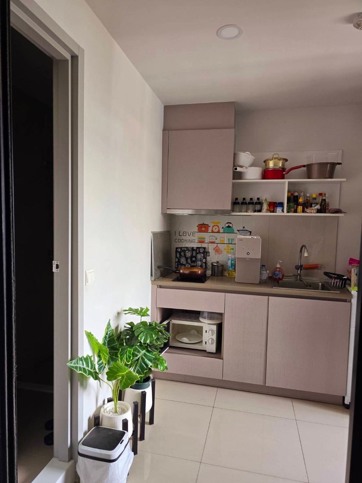 ขายคอนโดพระราม 9 เพชรบุรีตัดใหม่ RCA : ขายแอสปาย อโศก - รัชดา ห้องมุม มีรถรับส่งไป MRT พระราม 9 ใกล้ทางด่วน เดินทางสะดวก 