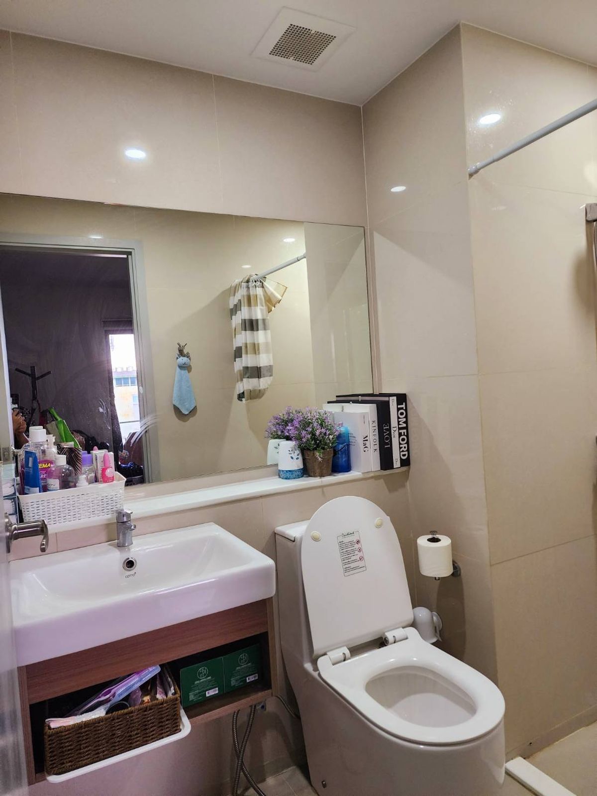 ขายคอนโดพระราม 9 เพชรบุรีตัดใหม่ RCA : ขายแอสปาย อโศก - รัชดา ห้องมุม มีรถรับส่งไป MRT พระราม 9 ใกล้ทางด่วน เดินทางสะดวก 