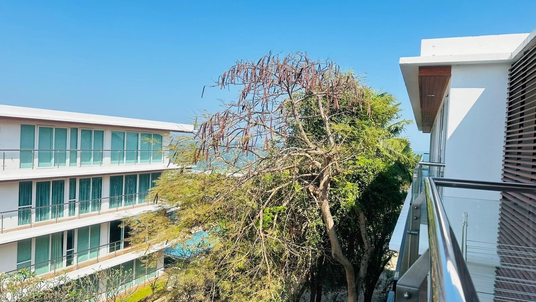 For SaleCondoHuahin, Prachuap Khiri Khan, Pran Buri : Beachfront Serenity on the 4th Floor – Baan Pakarang Sisom U5630522