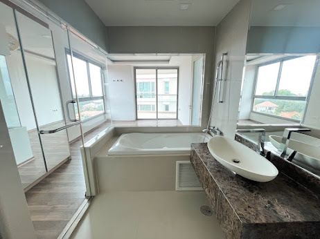 For SaleCondoPattaya, Bangsaen, Chonburi : Cozy 2 bedroom near beach Pratumnak U5577026