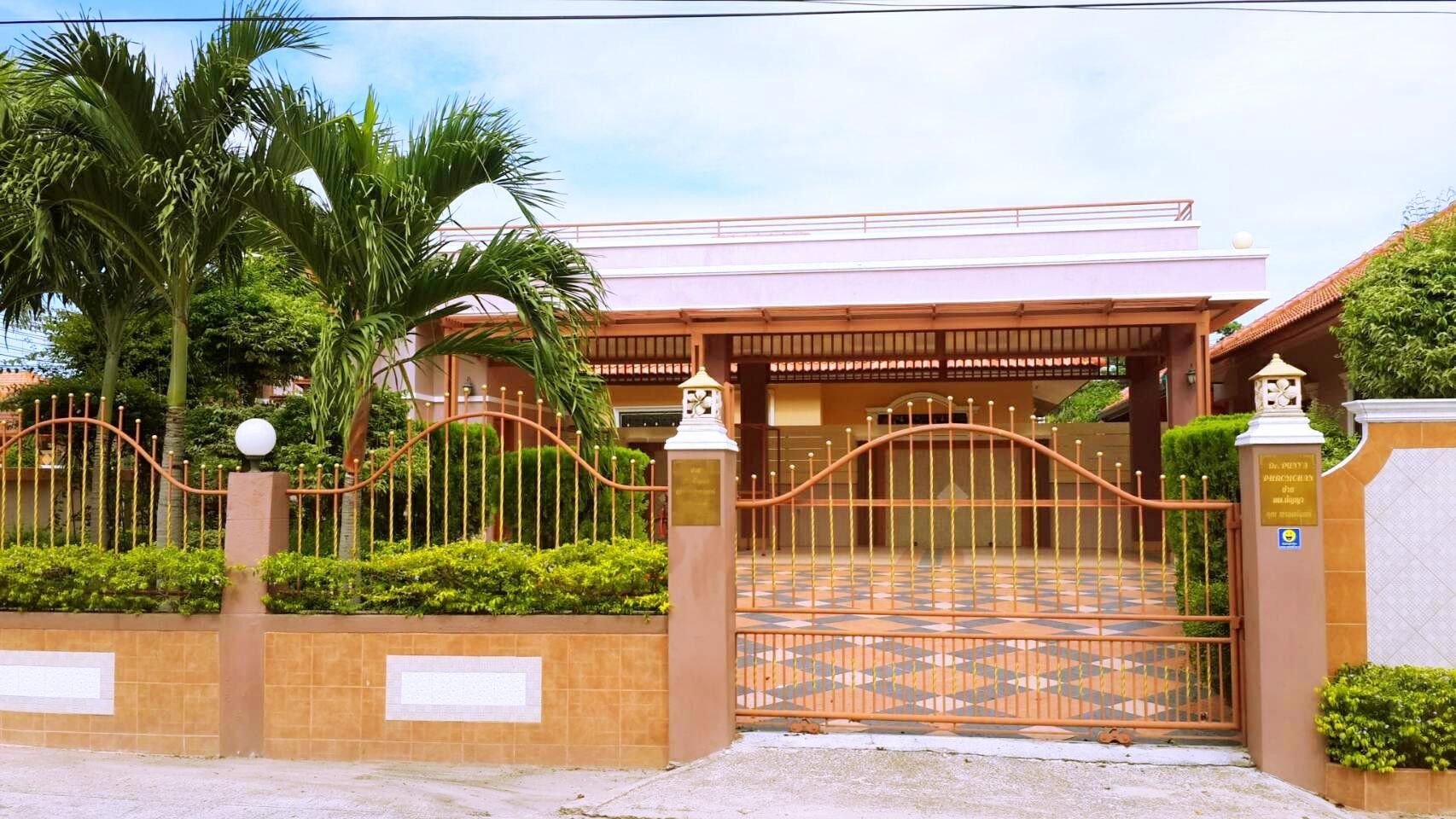 For SaleHousePattaya, Bangsaen, Chonburi : 4 Bedroom House for sale at Eakmongkol 8  U25725