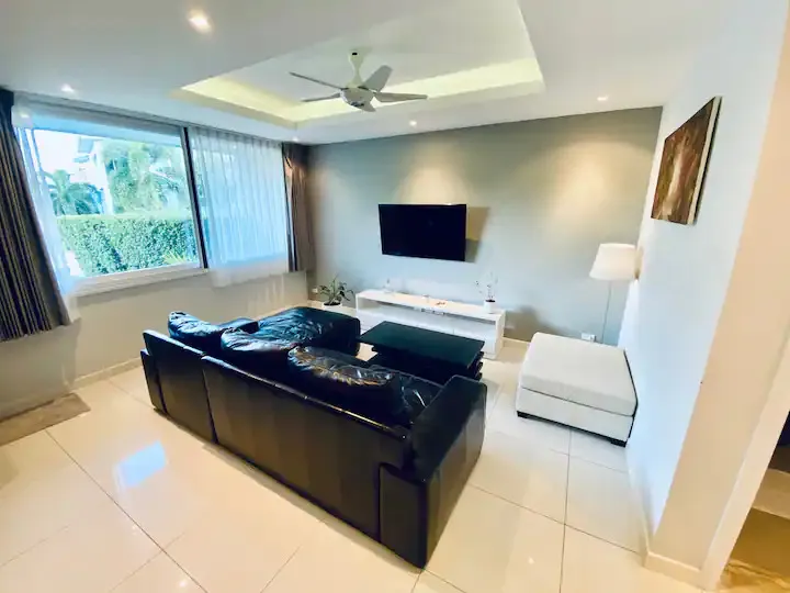 For SaleHouseKoh Samui, Surat Thani : Modern Two-Bedroom Townhouse – Horizon Residence, Choengmon U2004148