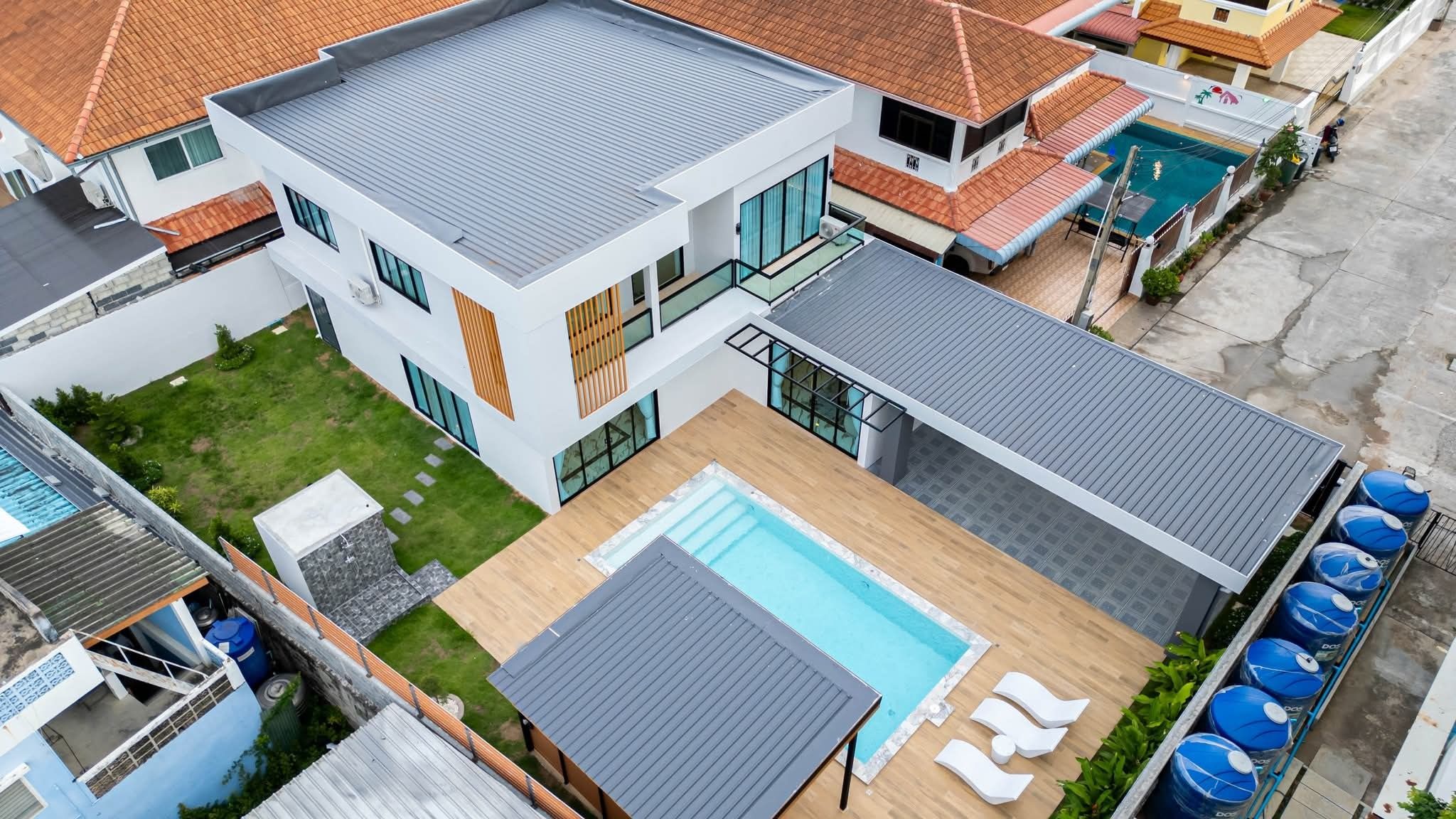 For SaleHousePattaya, Bangsaen, Chonburi : 5 Bedroom Villa for sale at Eakmongkol 5/2  U5629938