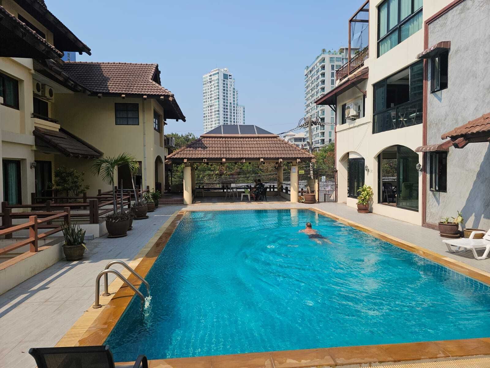 For SaleHousePattaya, Bangsaen, Chonburi : 6 Bedroom House for sale in Bang Lamung, Chon Buri  U2014000