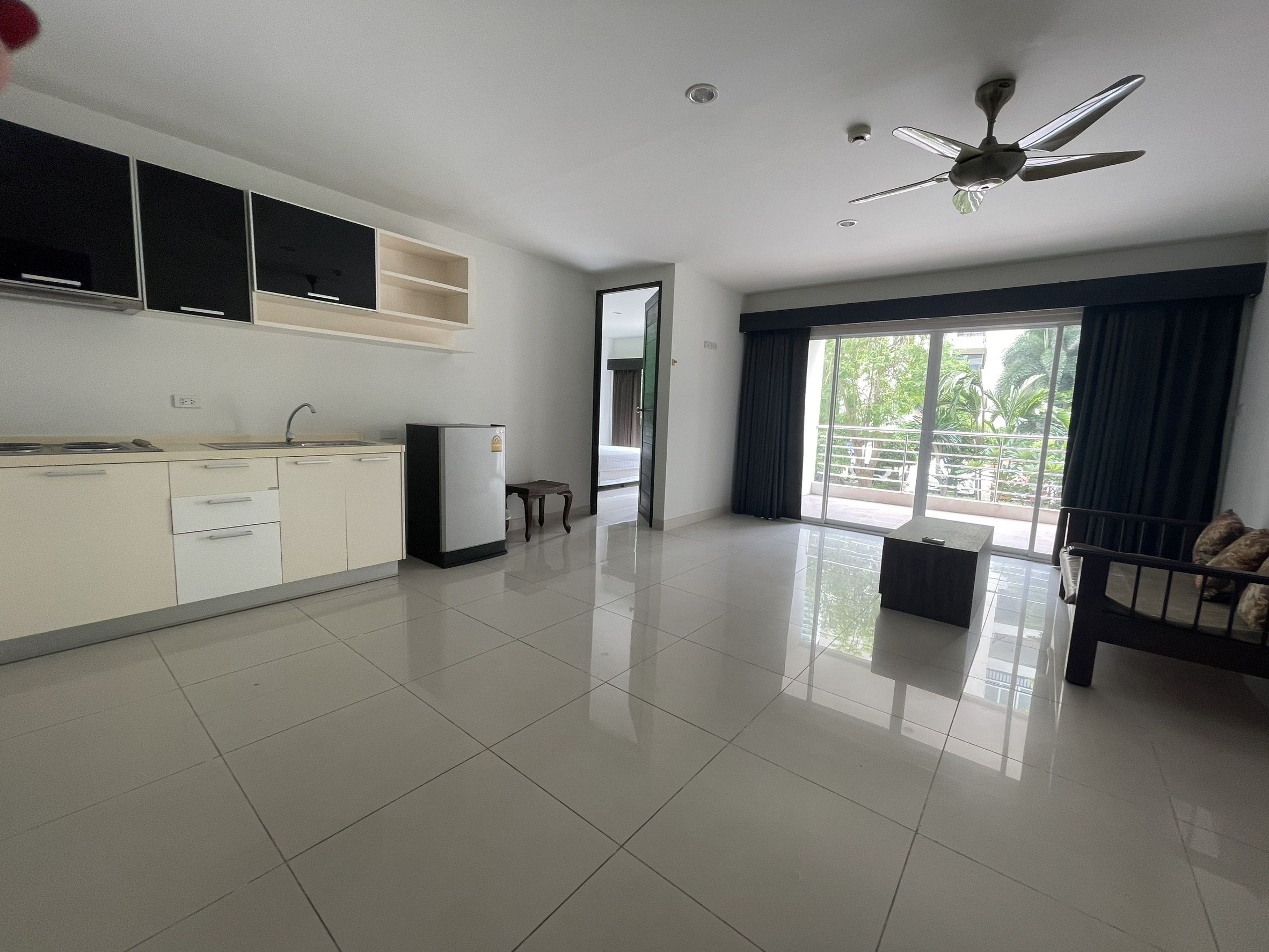 For SaleCondoPattaya, Bangsaen, Chonburi : 1 Bedroom Condo for sale at Wongamat Privacy  U1926548
