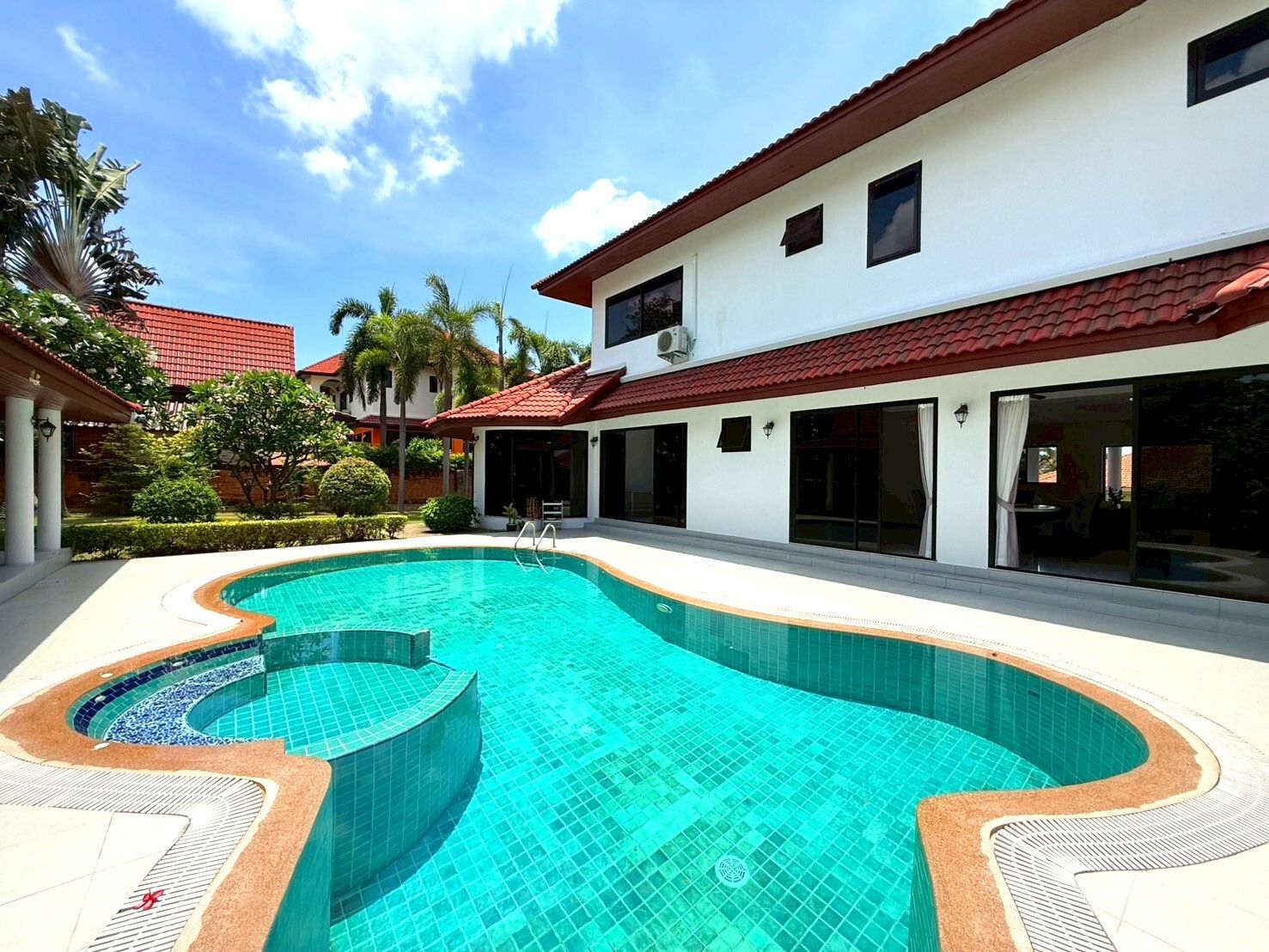 ขายบ้านพัทยา บางแสน ชลบุรี สัตหีบ : House for sale and rent at Paradise Villa 2 in East Pattaya. U5364707