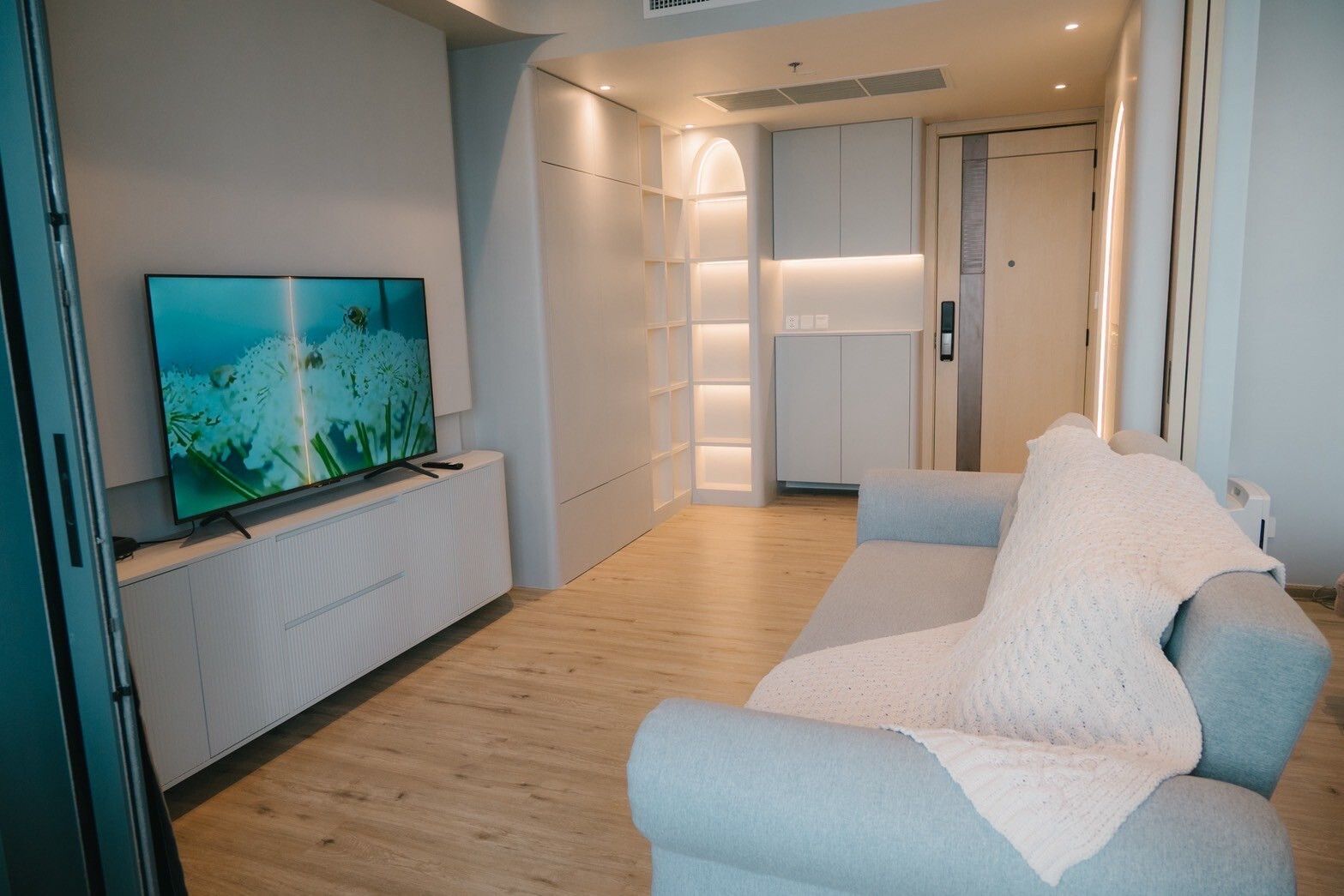For SaleCondoPattaya, Bangsaen, Chonburi : Studio Condo for sale at Arom Wongamat  U5597198