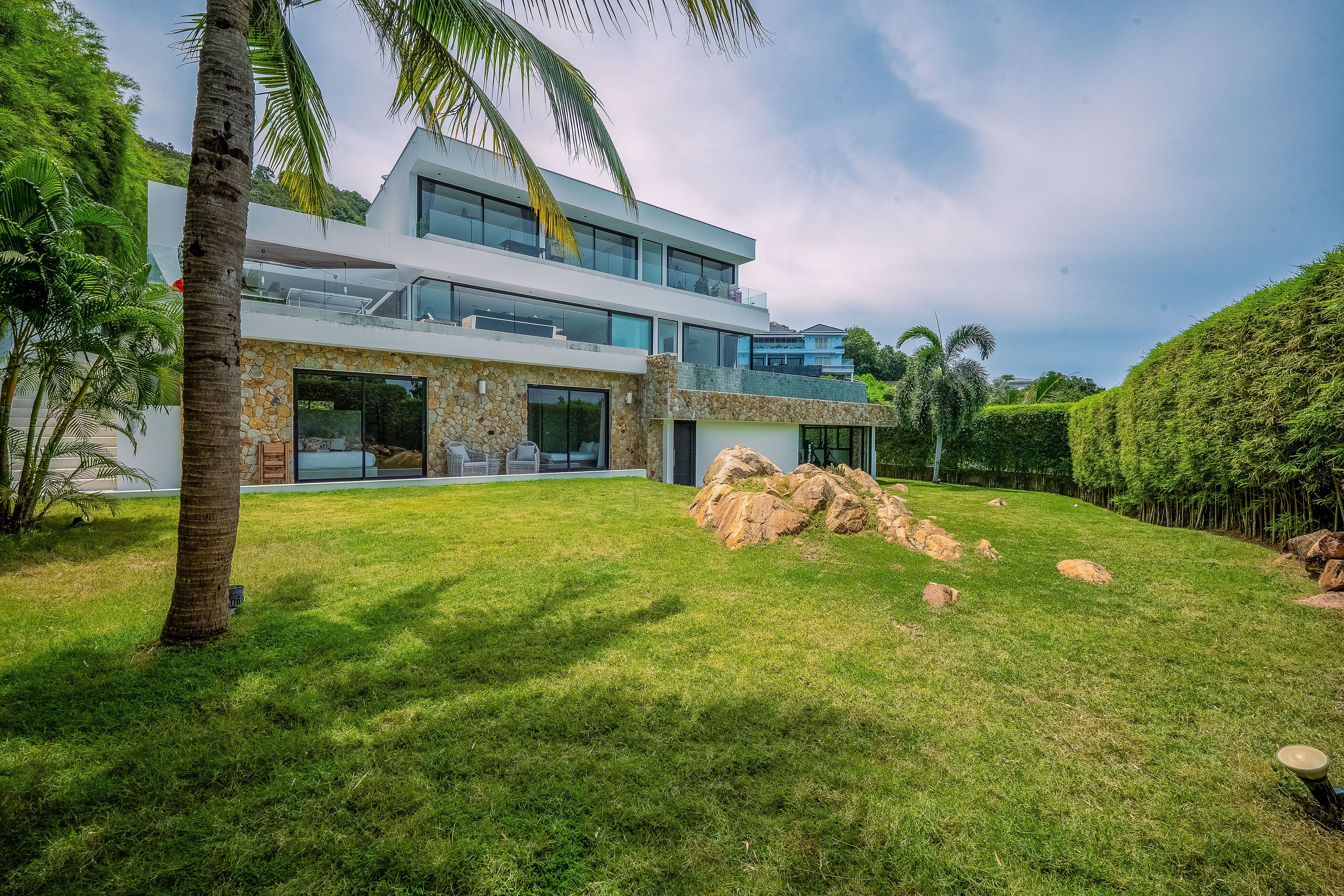 For SaleHouseKoh Samui, Surat Thani : Contemporary 6-Bedroom Sea View Villa U5606118