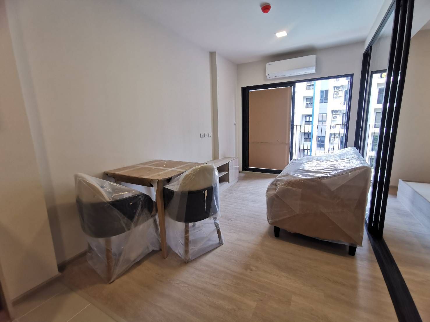 For SaleCondoHuahin, Prachuap Khiri Khan, Pran Buri : Pool View Condo for Sale U5337999