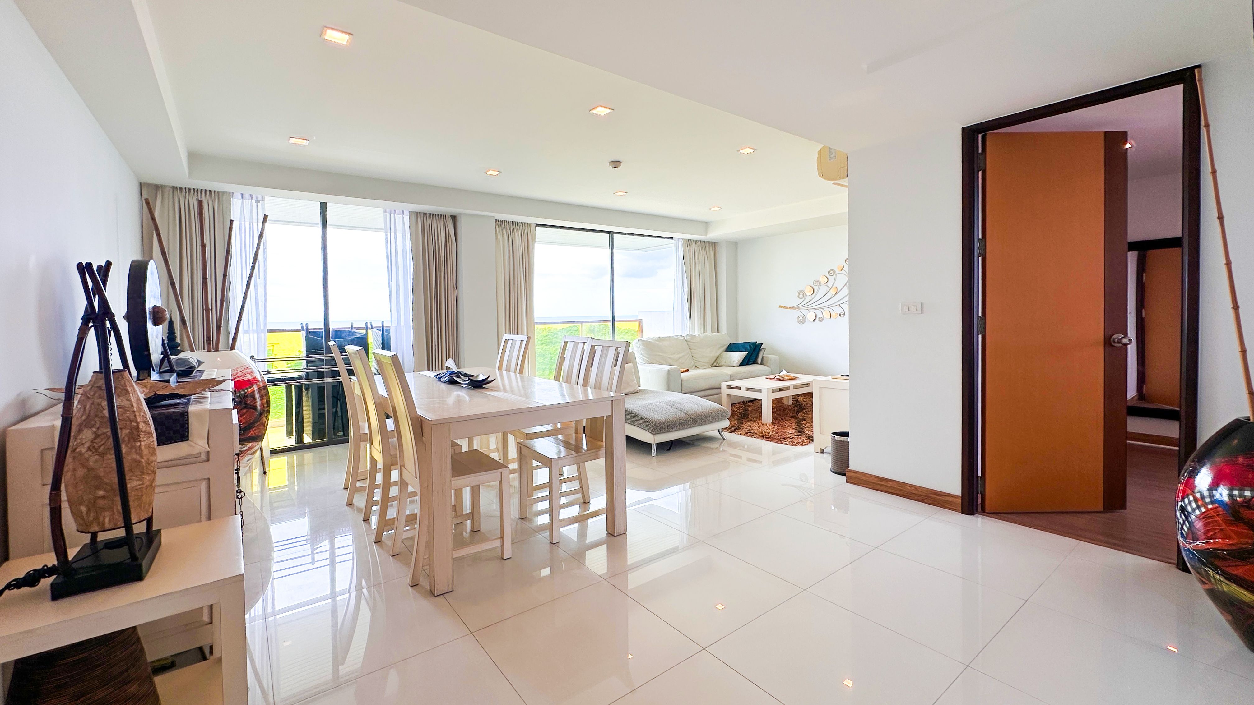 For SaleCondoHuahin, Prachuap Khiri Khan, Pran Buri : 2 Bedroom Condo for sale at The Rocco U5594876