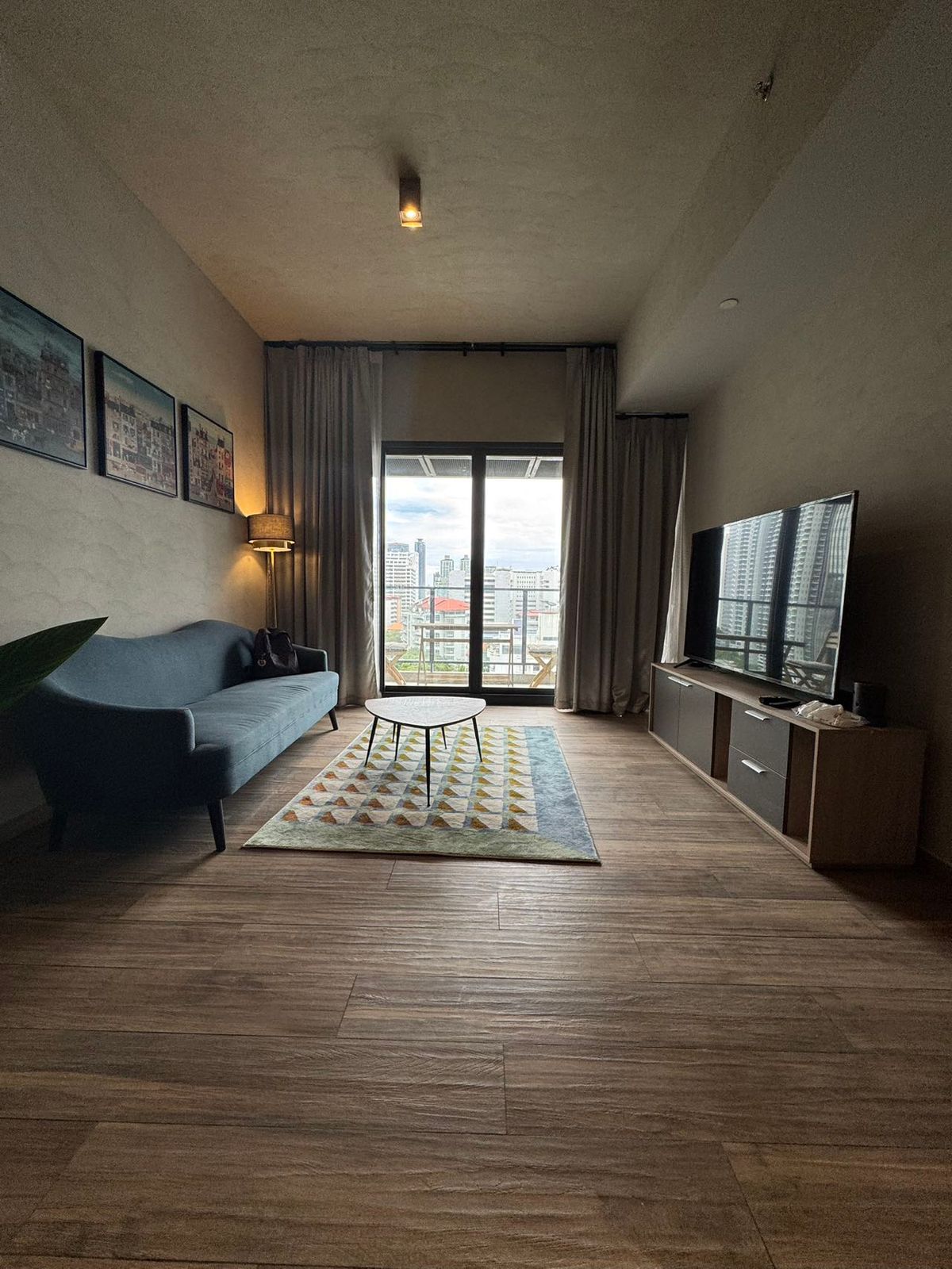 ขายคอนโดสุขุมวิท อโศก ทองหล่อ : The loft asoke condo sell at 17m THB-0.5m discount-City view