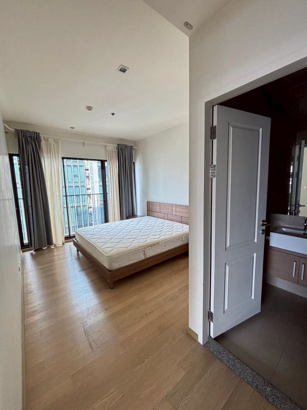 For RentCondoSukhumvit, Asoke, Thonglor : 🏢 Condo for rent: Noble Refine
