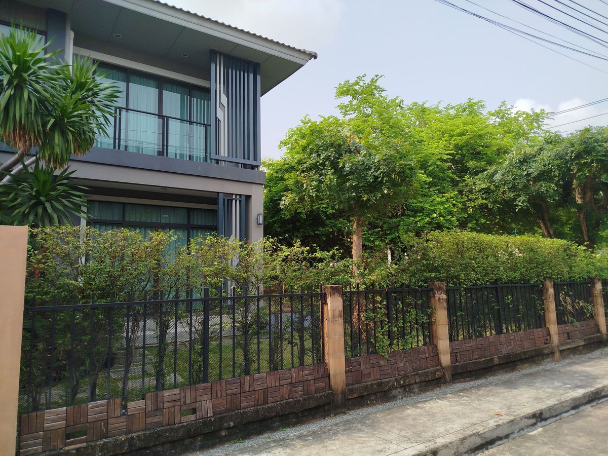 ให้เช่าบ้านพัฒนาการ ศรีนครินทร์ : ให้เช่า The Plant Exclusique พัฒนาการ 38 // 3 ห้องนอน 3 ห้องน้ำ มีห้องแม่บ้าน 280 ตรม 88 ตรว // ติดต่อ 094 456 1454 