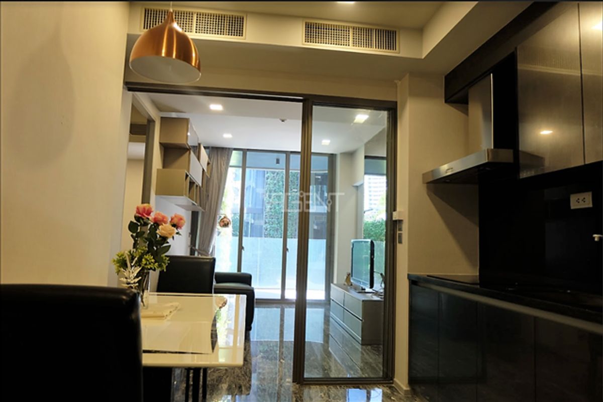 ขายคอนโดสุขุมวิท อโศก ทองหล่อ : ขายด่วน Ashton Residence 41 (Low Rise) 2 นอน 2 น้ำ เลี้ยงสัตว์ได้ 2 ตัว จอดรถได้ 2 คัน แต่งครบตามภาพ ...!!!!