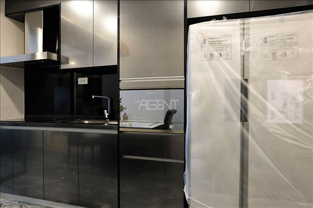 ขายคอนโดสุขุมวิท อโศก ทองหล่อ : ขายด่วน Ashton Residence 41 (Low Rise) 2 นอน 2 น้ำ เลี้ยงสัตว์ได้ 2 ตัว จอดรถได้ 2 คัน แต่งครบตามภาพ ...!!!!