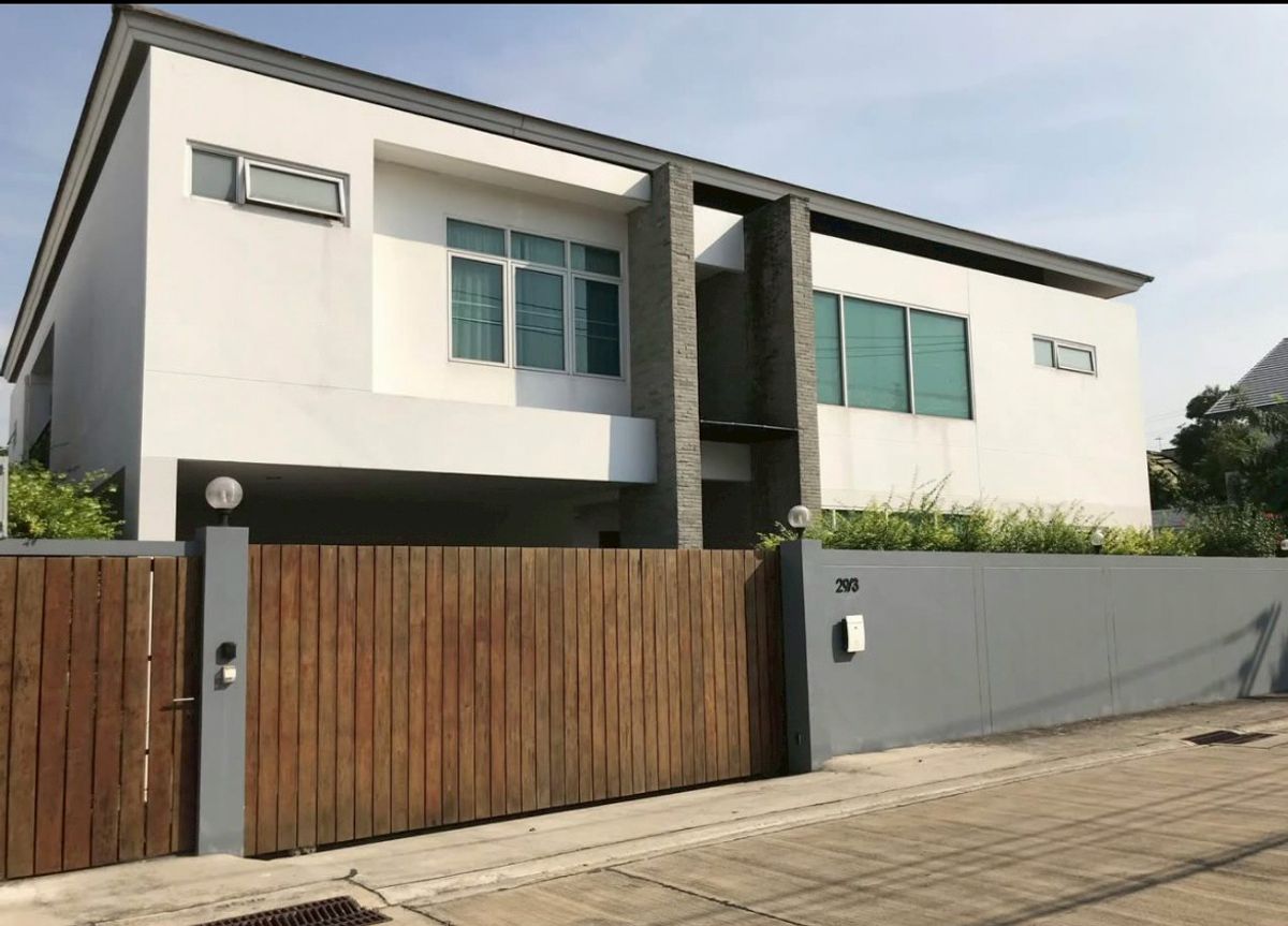 For SaleHouseBangna, Bearing, Lasalle : P0074 Modern Pool Villa for Sale - Tararom Village, Ramkhamhaeng 9