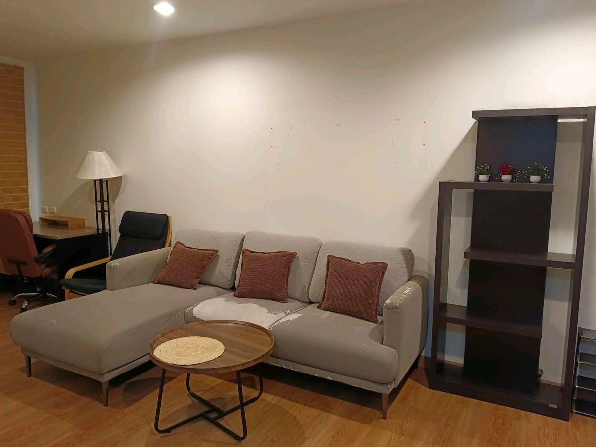 คอนโดสุขุมวิท อโศก ทองหล่อ : Address 42 near BTS Ekkamai