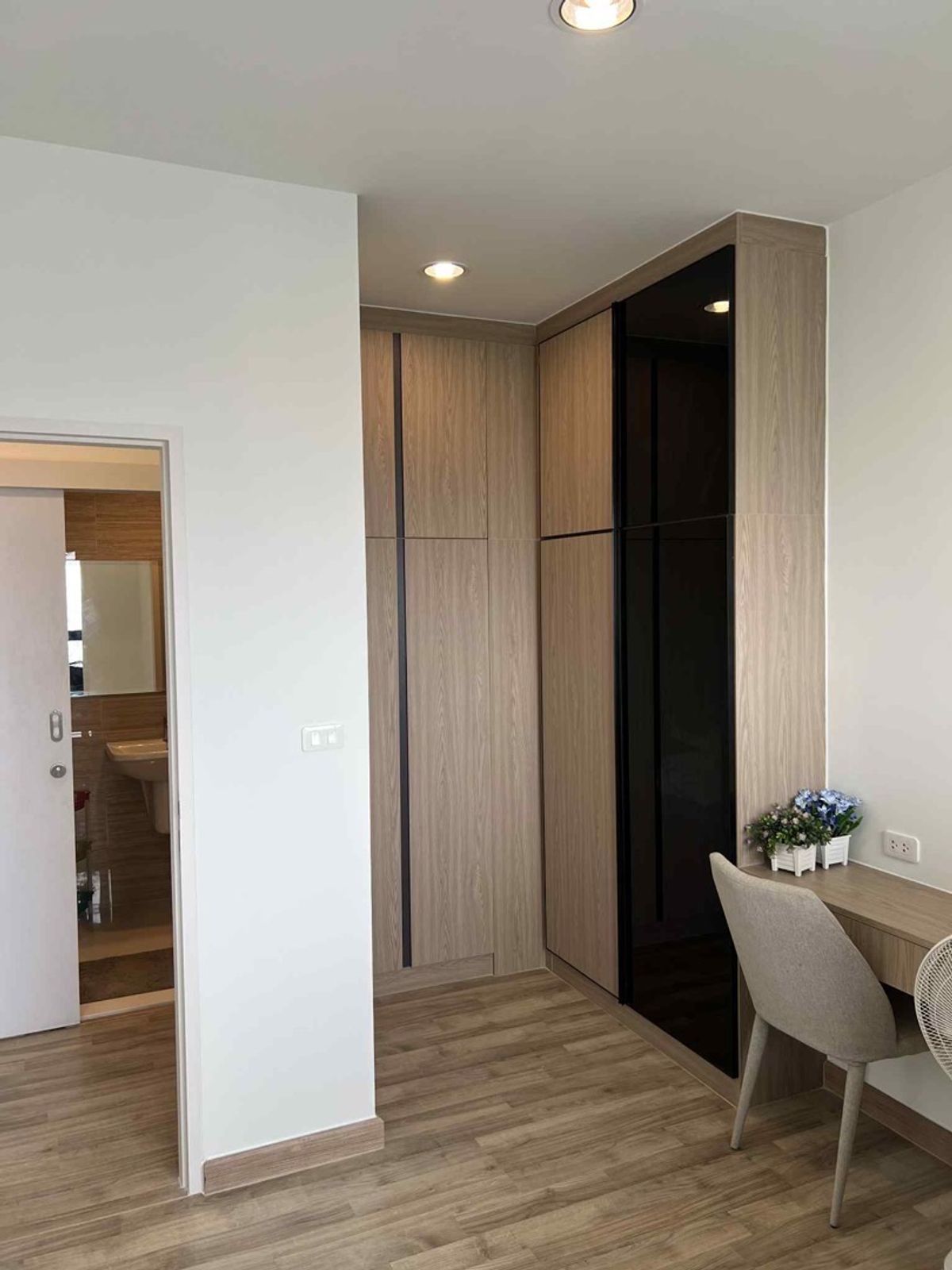 ให้เช่าคอนโดบางนา แบริ่ง ลาซาล : 🌈🌈🔥FOR Rent Condo Niche Mono Sukhumvit-Bearing  ให้เช่าคอนโด นิช โมโน สุขุมวิท แบริ่ง#BTSBearing #บีทีเอสแบริ่ง #NicheMonoSukhumvitBearing #นิชโมโนสุขุมวิทแบริ่ง #Bearing🚫 Minimum 1 year contract 🚫 Not Pet  Not Smoke ❌ ❌Not co-agent ❌❌.〽️REN