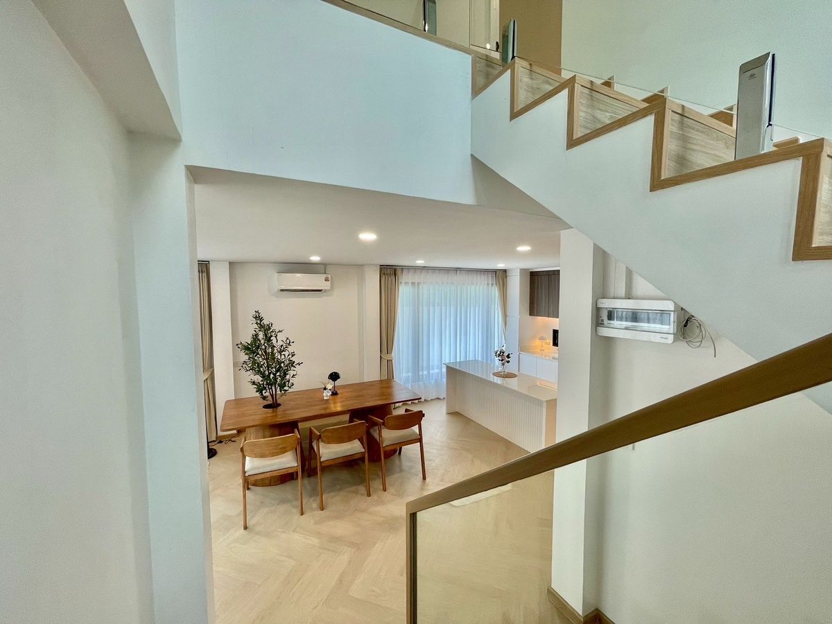 For SaleHousePattanakan, Srinakarin : Single house in Soi Phatthanakan, completely renovated, beautiful and new, modern style, ready to move in