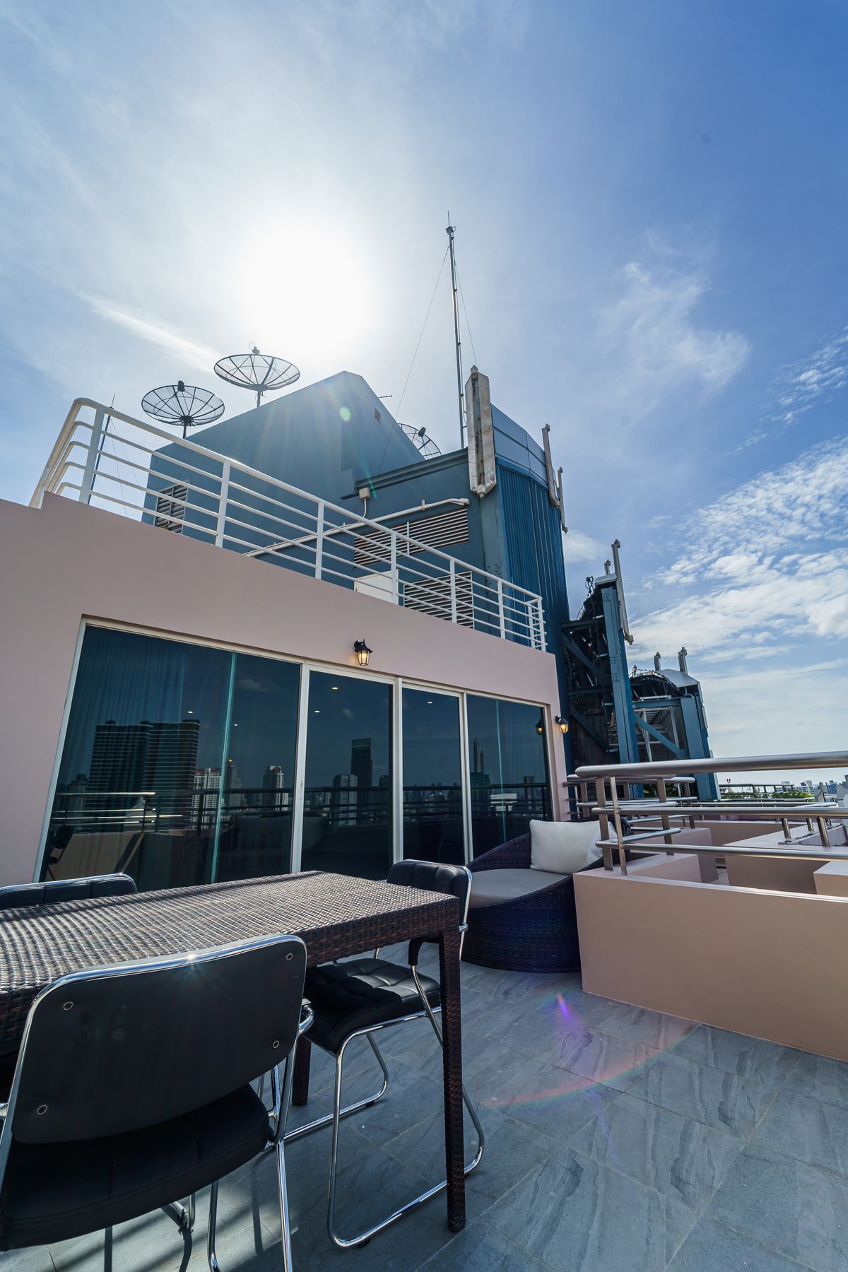 For RentCondoWongwianyai, Charoennakor : 🏢 Condo for rent: Watermark Chaophraya (Chao Phraya) Property Code | 📌LNP-C4989