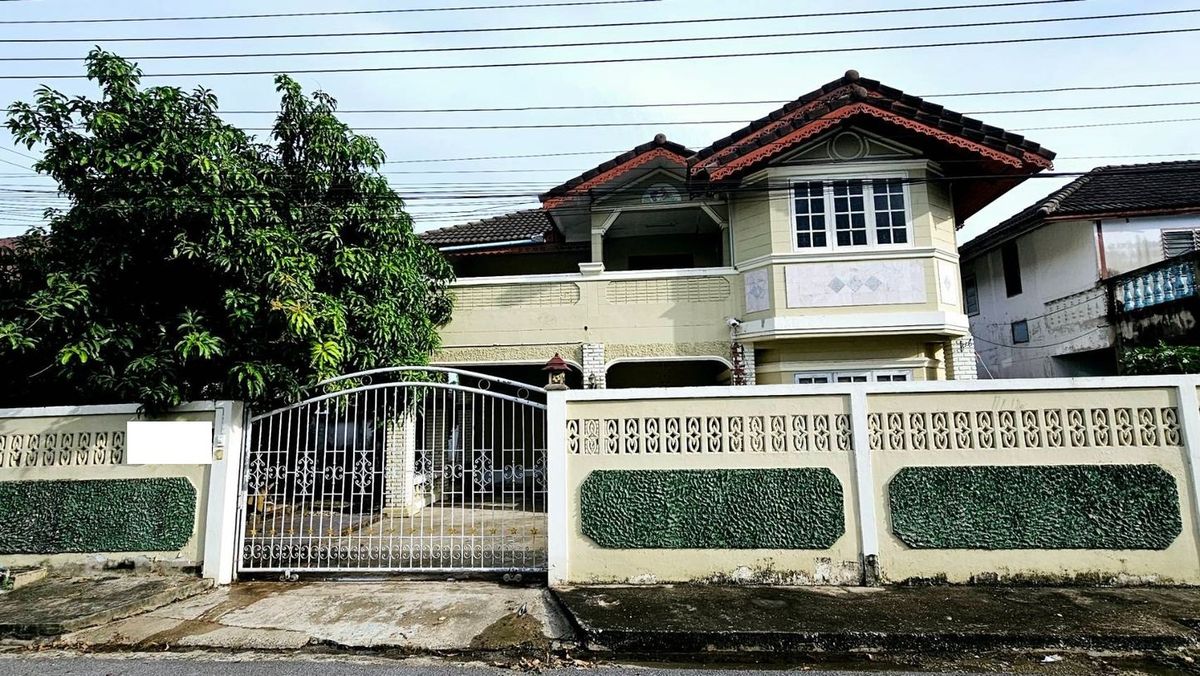 For SaleHouseLadkrabang, Suwannaphum Airport : 65 Sq. 3 bedrooms, 2 water, 2 -story house, dawn 1, celebrating Krung 2