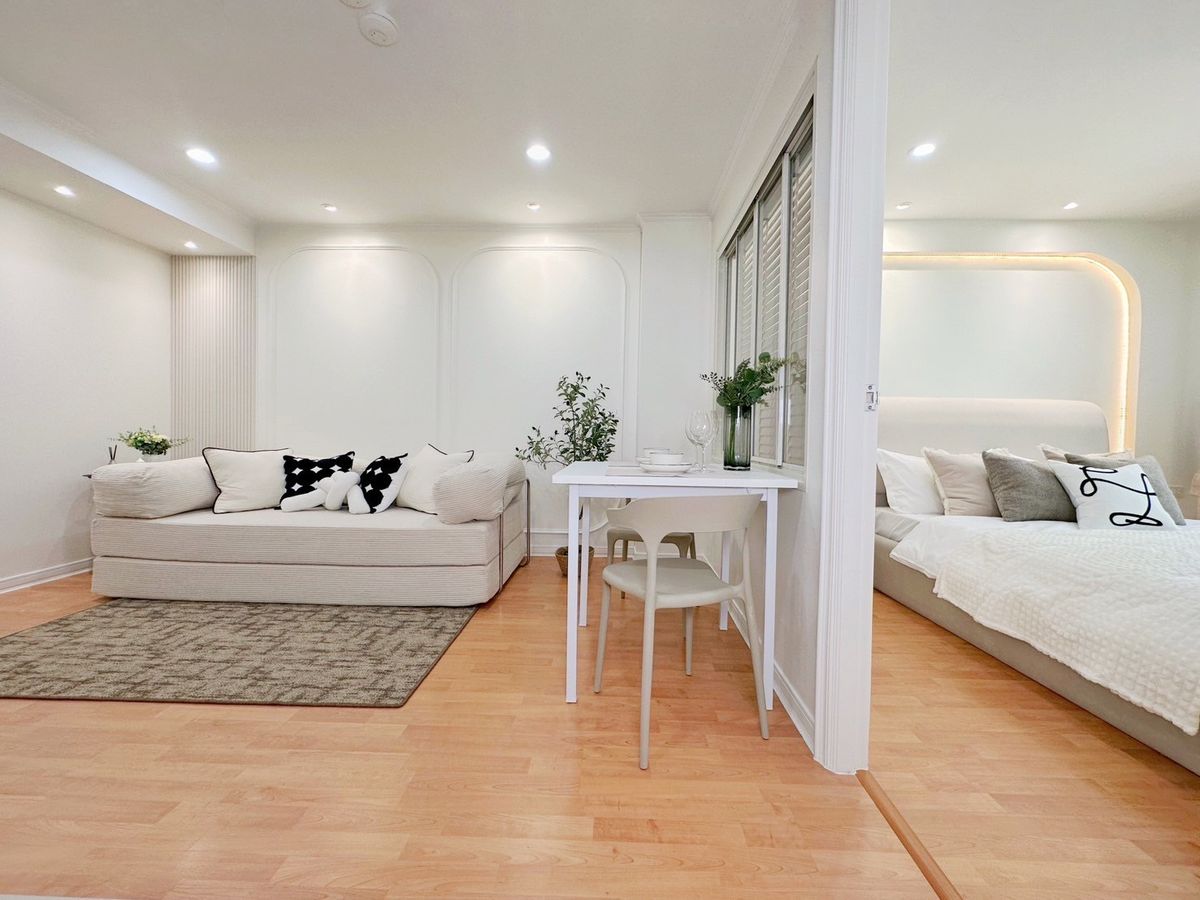 For SaleCondoRatchadapisek, Huaikwang, Suttisan : sell  !!  Lumpini Ville Cultural Center, beautiful room, ready to travel to SWU, only 3 stations. Low-Rise condo in Huai Khwang area.