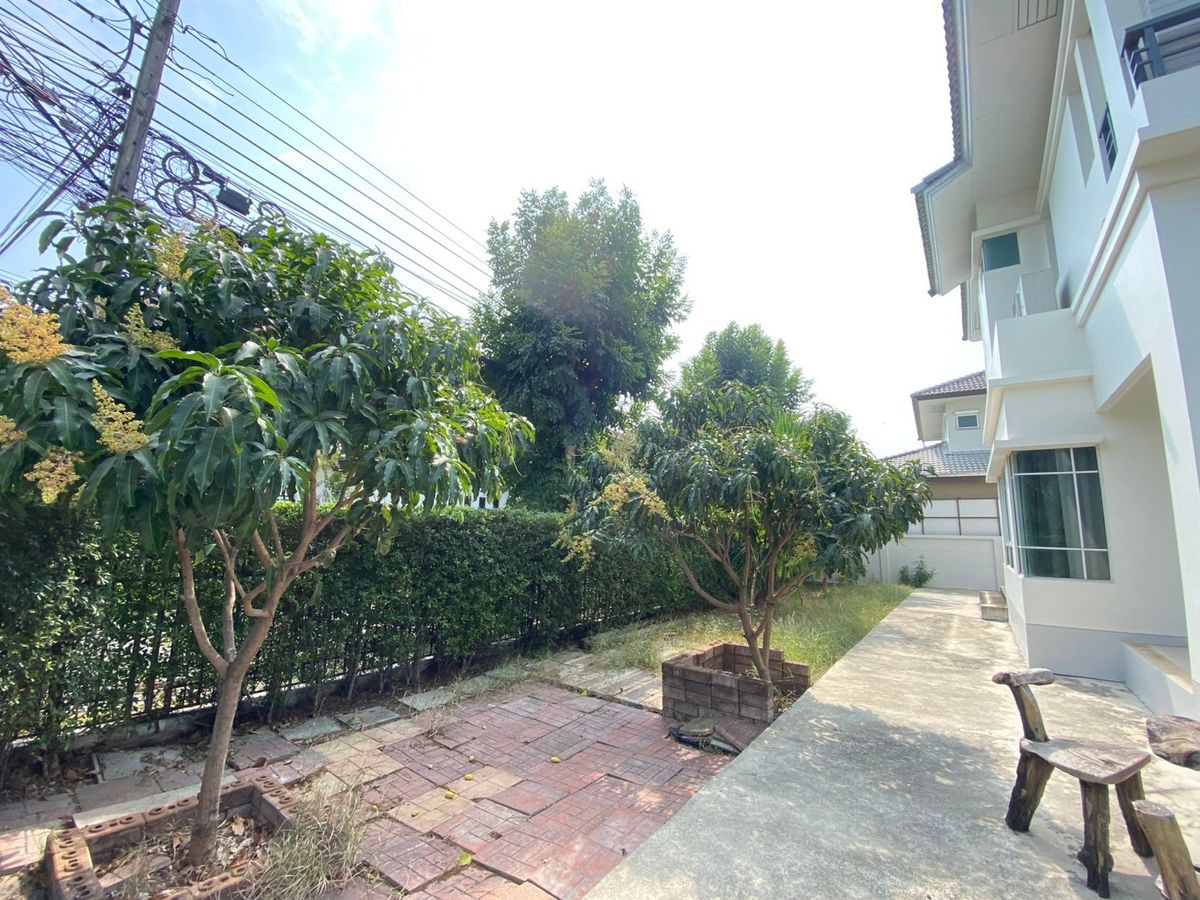 ขายบ้านนวมินทร์ รามอินทรา : ขายบ้านเดี่ยว สราญสิริ รามอินทรา  หลังใหญ่สุดในโครงการหมู่บ้าน  พื้นที่เยอะ ใกล้สวน หน้าบ้านโล่ง โปร่งสบาย