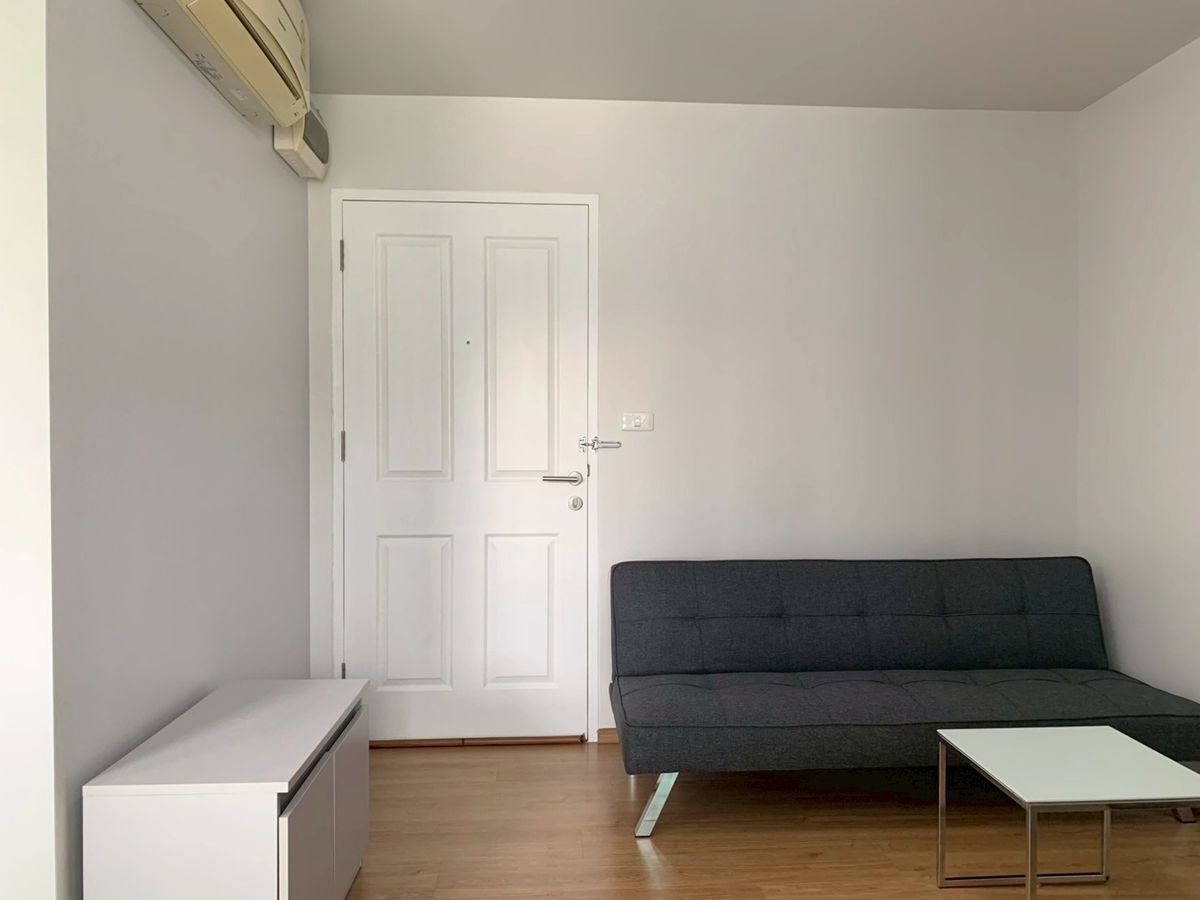 For RentCondoRamkhamhaeng, Hua Mak : Rental of Ramkhamhaeng Condo, new renovated room New furniture ready