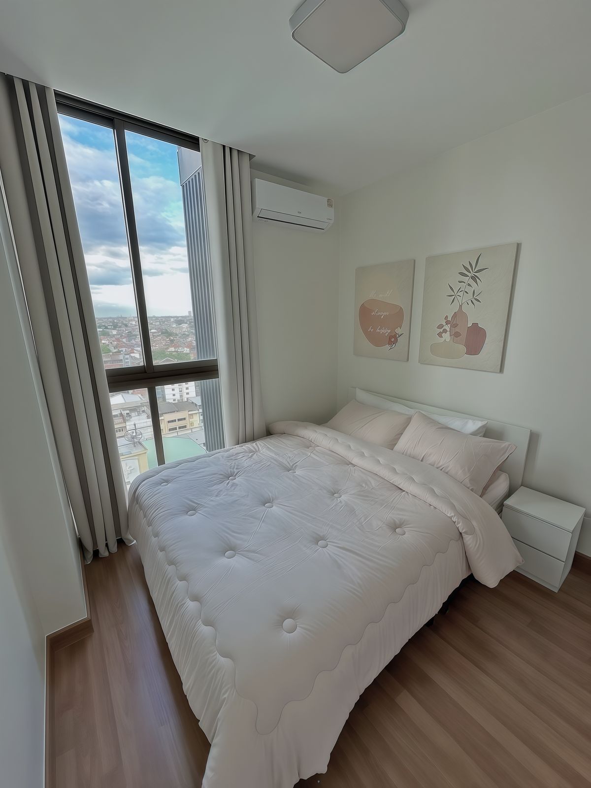 For RentCondoOnnut, Udomsuk : 📌 (Rental) Ideo Mix Sukhumvit 103 31 sqm. Newly decorated in the entire room, beautiful view, True Digital 101, not hot, not exposed to sun afternoon.