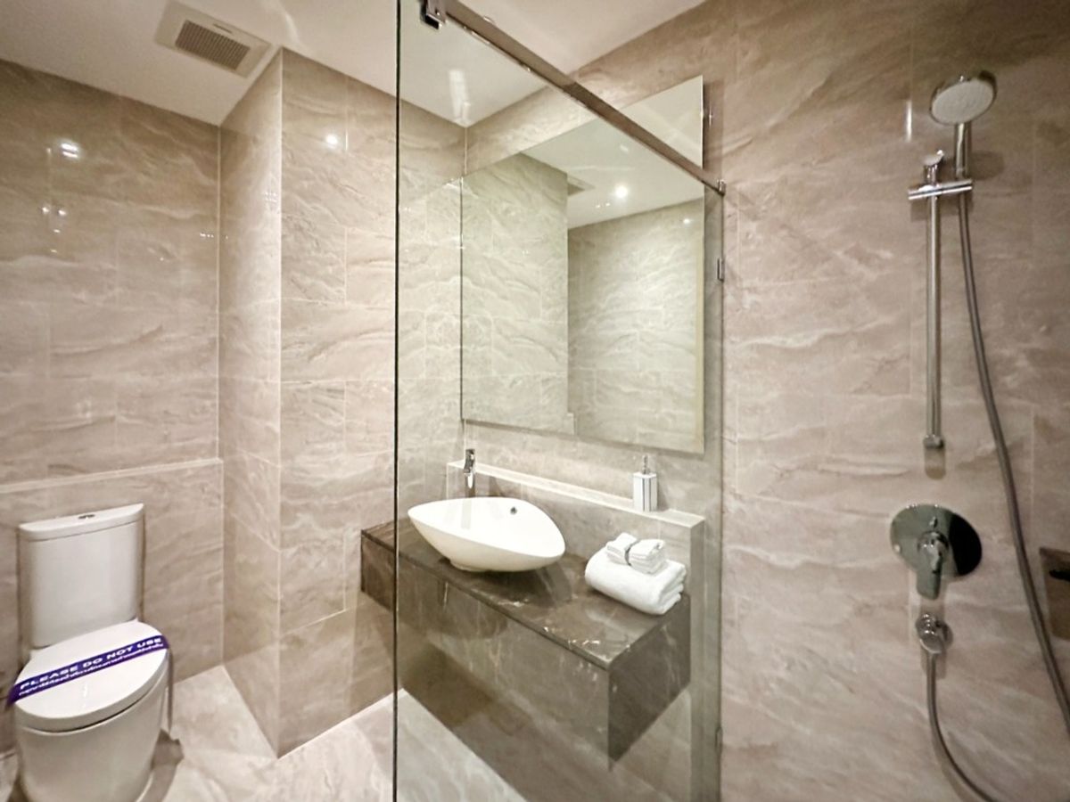 For SaleCondoRama9, Petchburi, RCA : 𝘼𝙨𝙝𝙩𝙤𝙣 𝘼𝙨𝙤𝙠𝙚–𝙍𝙖𝙢𝙖𝟵 𝙣𝙚𝙖𝙧 𝙈𝙍𝙏 𝙨𝙩𝙖𝙧𝙩𝙞𝙣𝙜 𝙖𝙩 𝟵.𝟵𝟵 𝙈𝙗. 𝘽𝙪𝙮 𝙛𝙤𝙧 𝙮𝙤𝙪𝙧𝙨𝙚𝙡𝙛 𝙤𝙧 𝙧𝙚𝙣𝙩 𝙤𝙪𝙩, 𝙞𝙩 𝙢𝙚𝙚𝙩𝙨 𝙖𝙡𝙡 𝙮𝙤𝙪𝙧 𝙣𝙚𝙚𝙙𝙨!