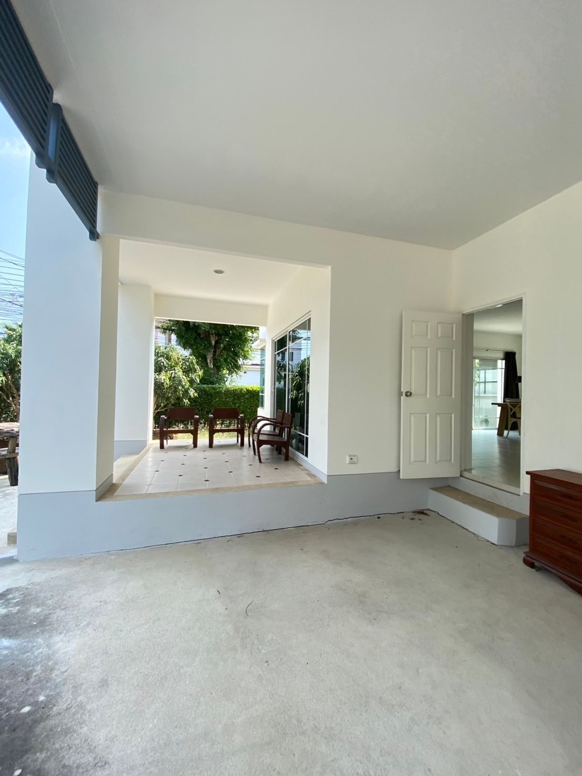 ขายบ้านนวมินทร์ รามอินทรา : ขายบ้านเดี่ยว สราญสิริ รามอินทรา  หลังใหญ่สุดในโครงการหมู่บ้าน  พื้นที่เยอะ ใกล้สวน หน้าบ้านโล่ง โปร่งสบาย