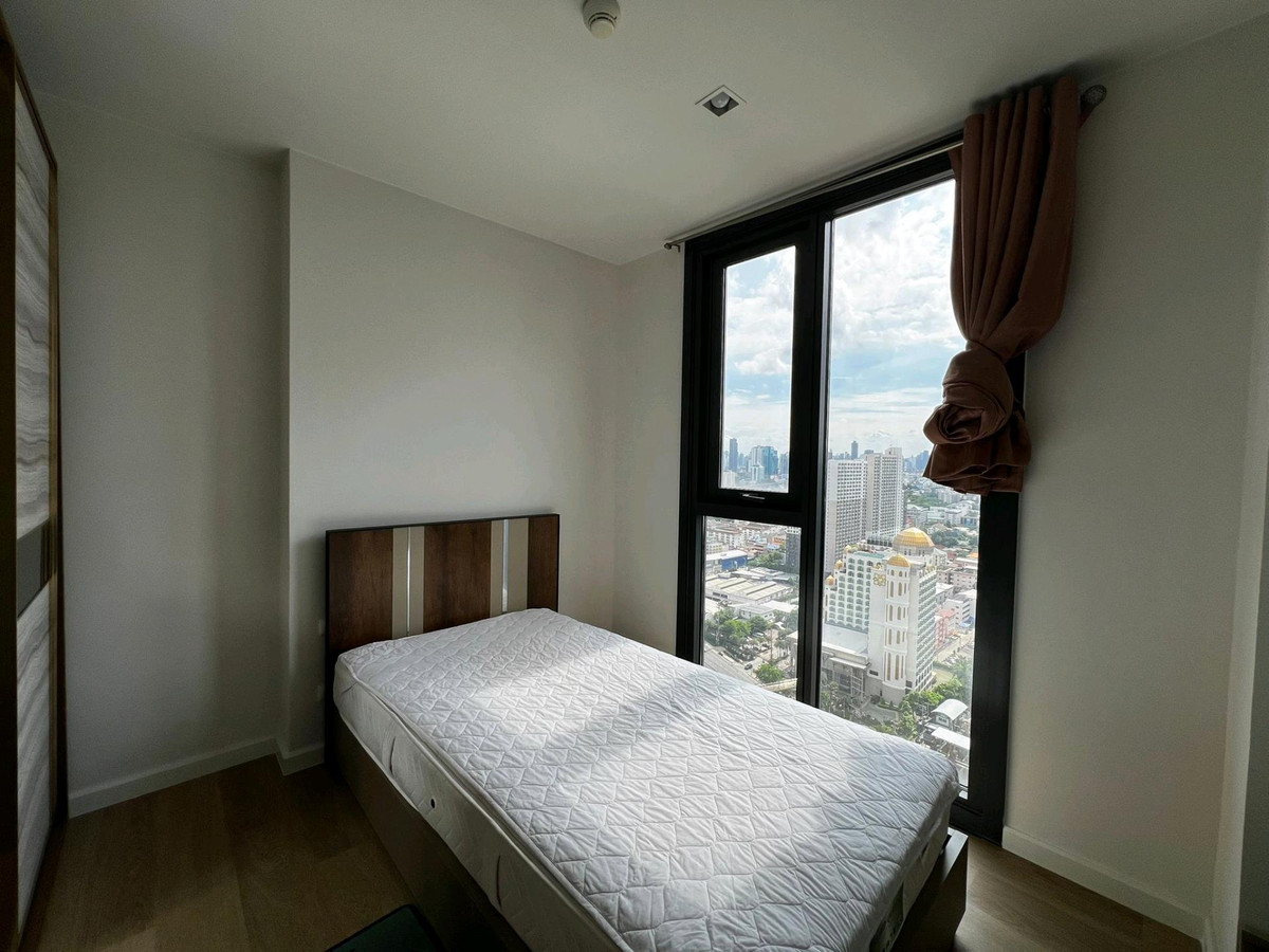 ให้เช่าคอนโดพระราม 9 เพชรบุรีตัดใหม่ RCA : The base garden พระราม 9