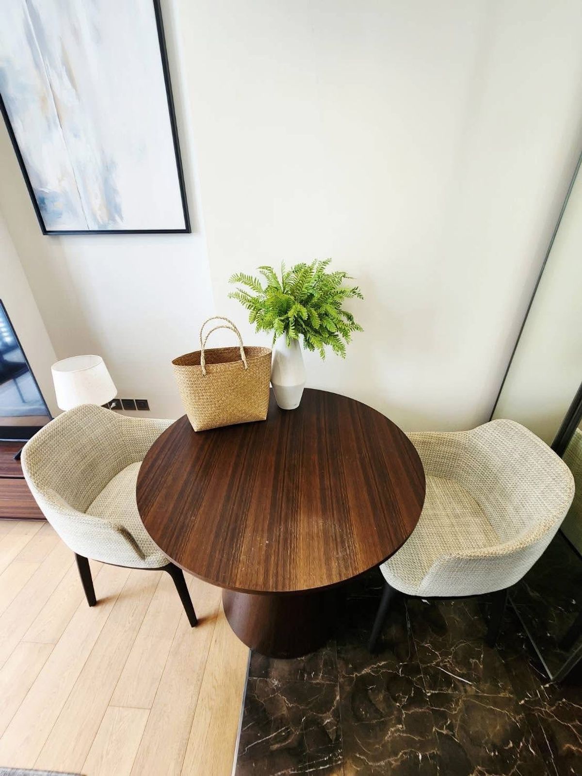 ให้เช่าคอนโดวิทยุ ชิดลม หลังสวน : ✨ 28 Chidlom – Luxury Condo in the Heart of Bangkok ✨