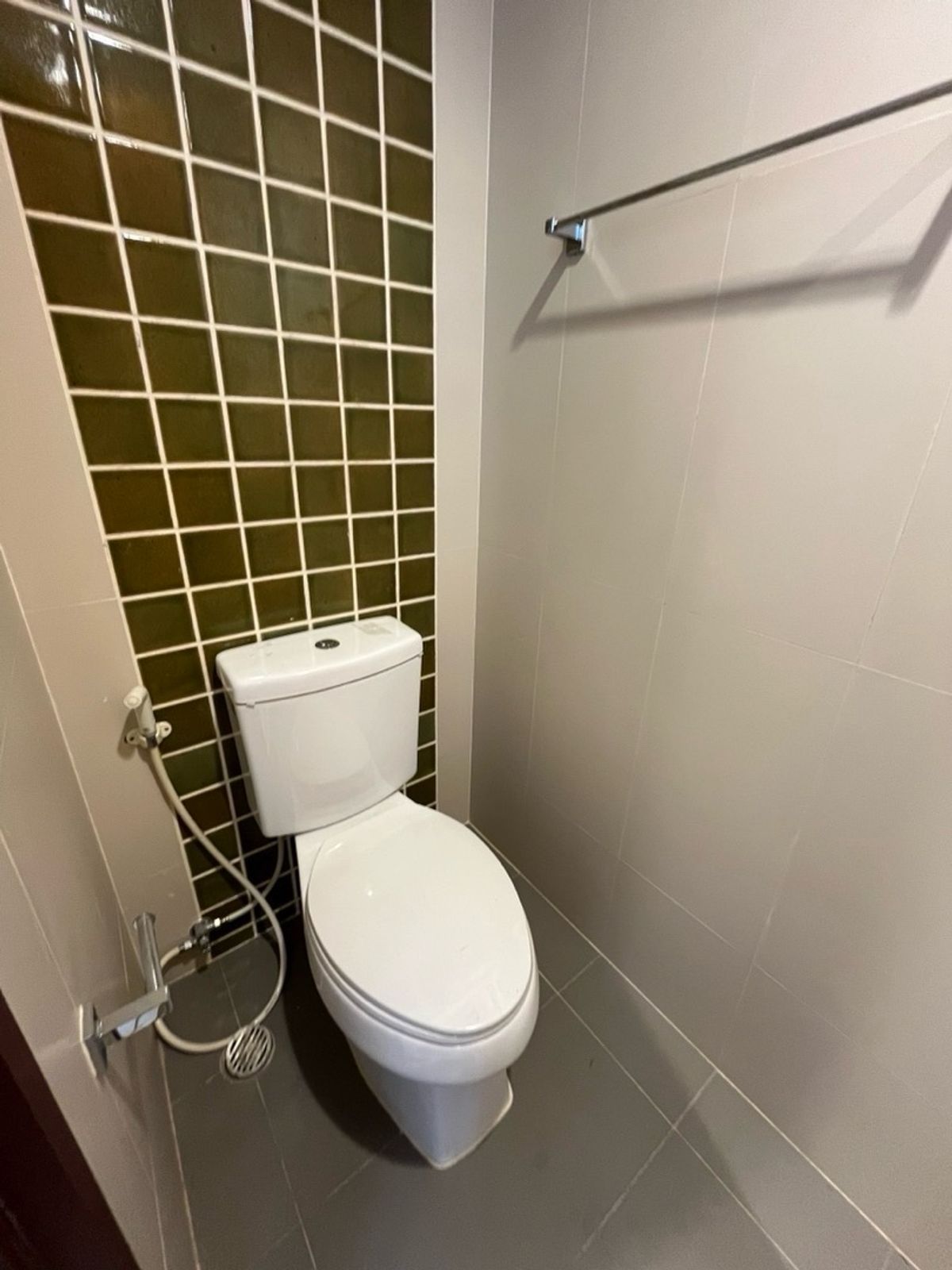 For RentShop HouseYaowarat, Banglamphu : Rent a commercial building, three commercial buildings, near Mega, Bridge and Yaowarat Bridge, Old Town Street and old town, foreign tourists and Street Food.