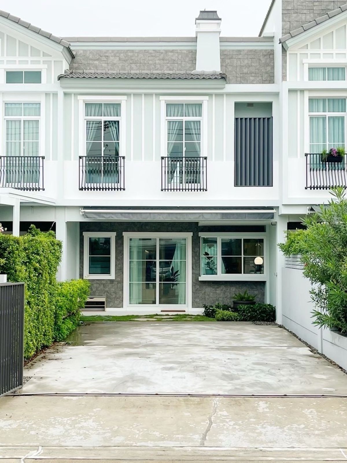 For RentTownhomeBangna, Bearing, Lasalle : 💥ForRent💥3Bed • Indy2 Bangna Ramkhamhang2 🏡 Near Mega Bangna‼️  Ready to move in ‼️  Fully Furnished ✨