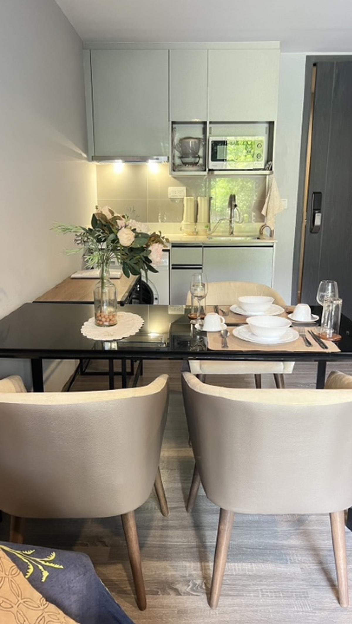 ให้เช่าคอนโดสุขุมวิท อโศก ทองหล่อ : 🔥  For Rent Ideo Mobi Sukhumvit 40 เอกมัย ราคา 35,000 บาท/เดือน 1 bed 47 ตร.ม พร้อมเข้าอยู่ วิวสวน