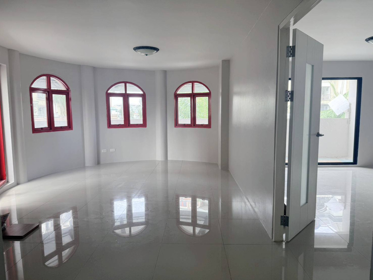 For SaleCondoChaengwatana, Muangthong : Condo for sale Champs Elysees Soi Liang Mueang Pak Kret 11   Line: @katagent