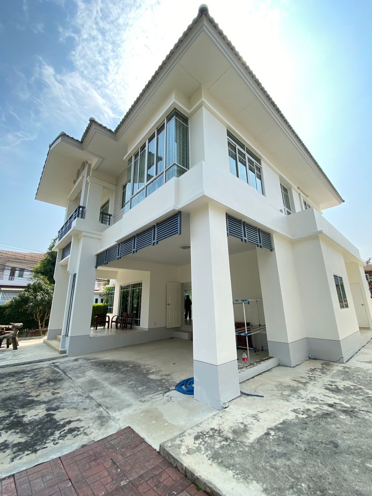 ขายบ้านนวมินทร์ รามอินทรา : ขายบ้านเดี่ยว สราญสิริ รามอินทรา  หลังใหญ่สุดในโครงการหมู่บ้าน  พื้นที่เยอะ ใกล้สวน หน้าบ้านโล่ง โปร่งสบาย