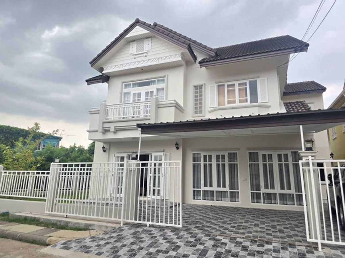 ขายบ้านมีนบุรี-ร่มเกล้า : ขายบ้านเดี่ยว รีโนเวทใหม่ หลังมุม Parkway Chalet รามคำแหง 190/1 ใกล้รถไฟฟ้าสถานีรถไฟฟ้าเคหะรามคำแหง