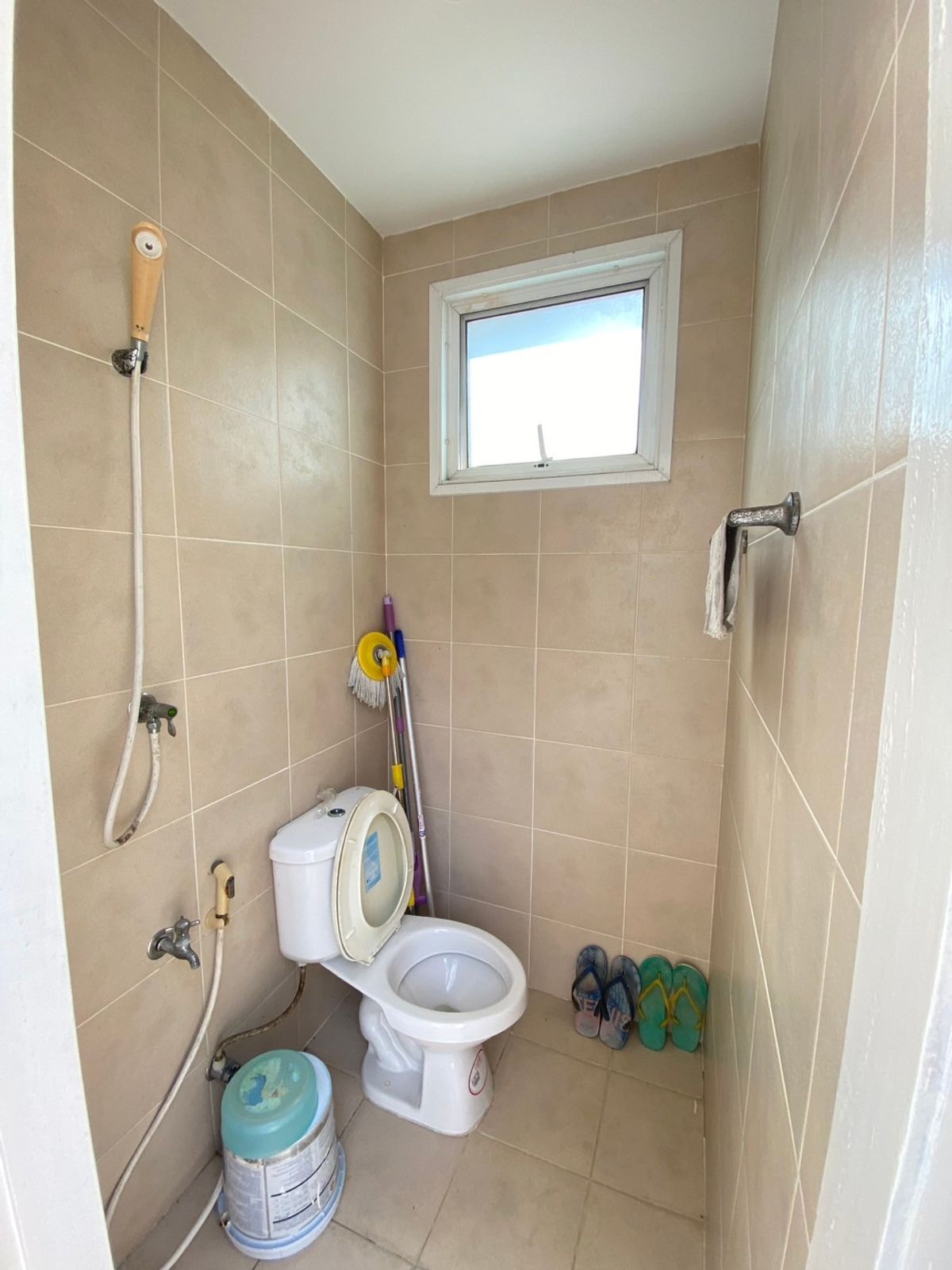 ขายบ้านนวมินทร์ รามอินทรา : ขายบ้านเดี่ยว สราญสิริ รามอินทรา  หลังใหญ่สุดในโครงการหมู่บ้าน  พื้นที่เยอะ ใกล้สวน หน้าบ้านโล่ง โปร่งสบาย