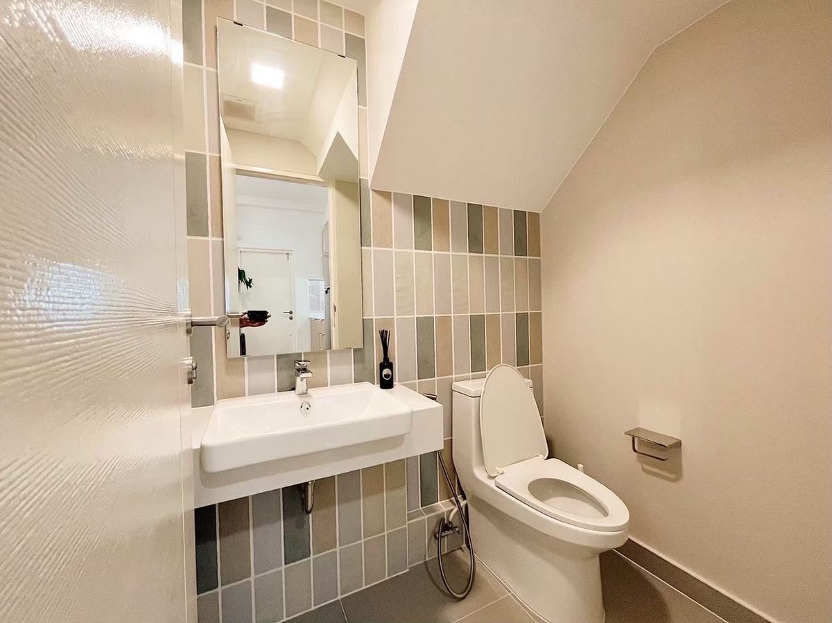 For RentTownhomeBangna, Bearing, Lasalle : 💥ForRent💥3Bed • Indy2 Bangna Ramkhamhang2 🏡 Near Mega Bangna‼️  Ready to move in ‼️  Fully Furnished ✨