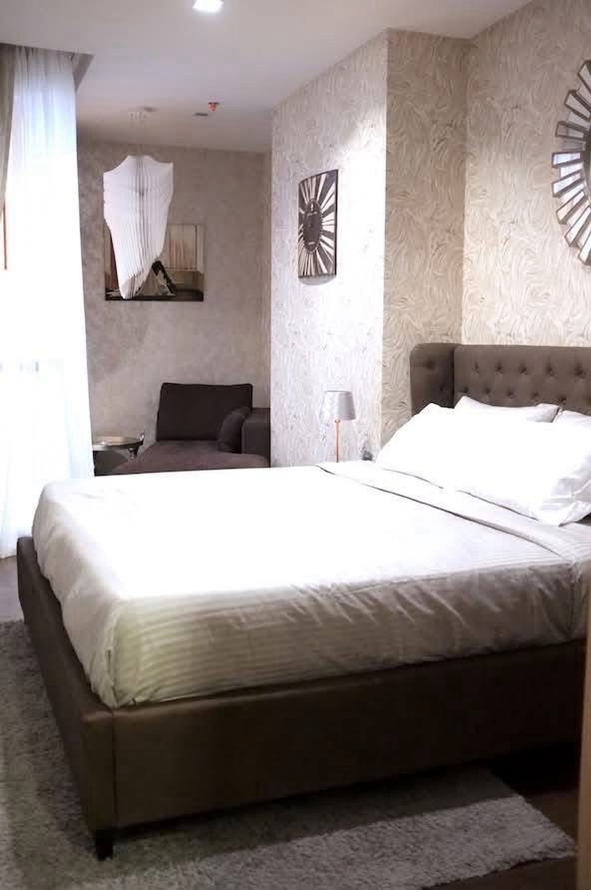 คอนโดราชเทวี พญาไท : For Sale & Rent : THE LINE Ratchathewi
2 Bedroom 
56 Sqm , 27th floor )
